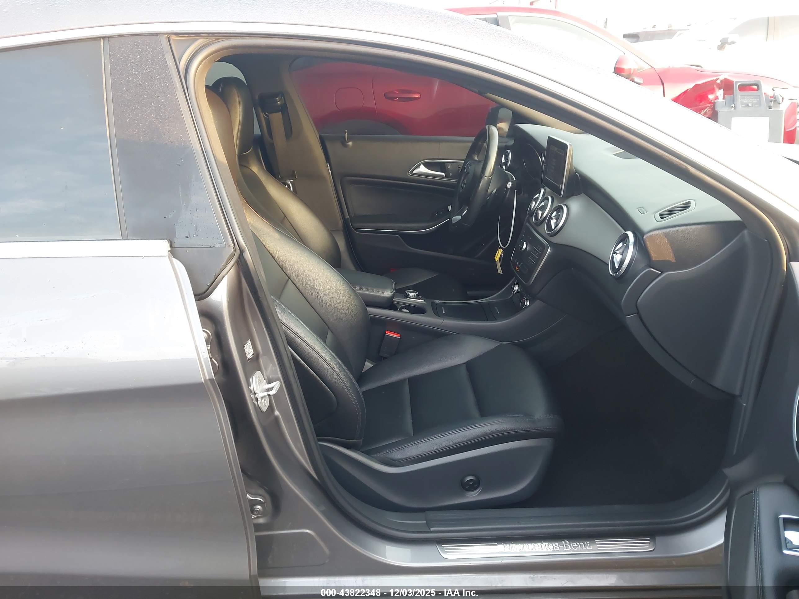MERCEDES-BENZ CLA image 5