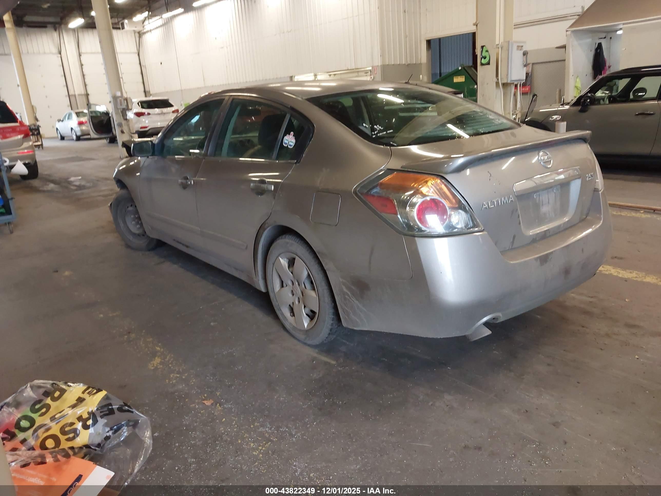 NISSAN ALTIMA image 3