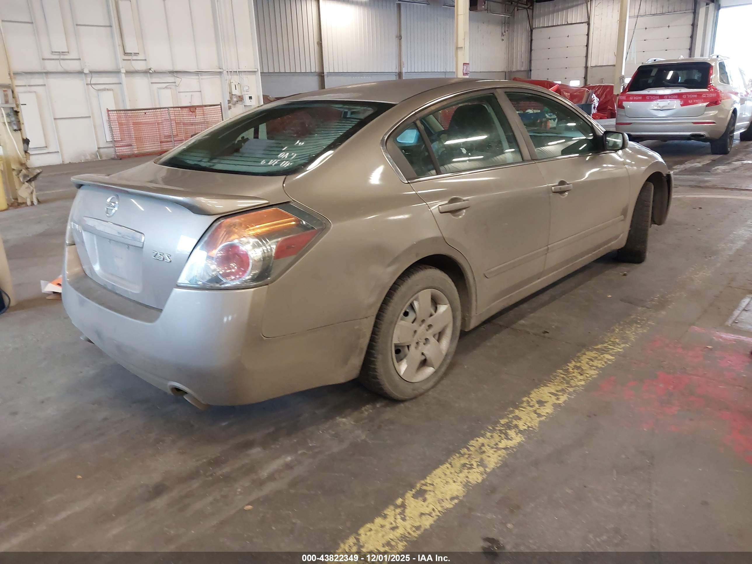 NISSAN ALTIMA image 4