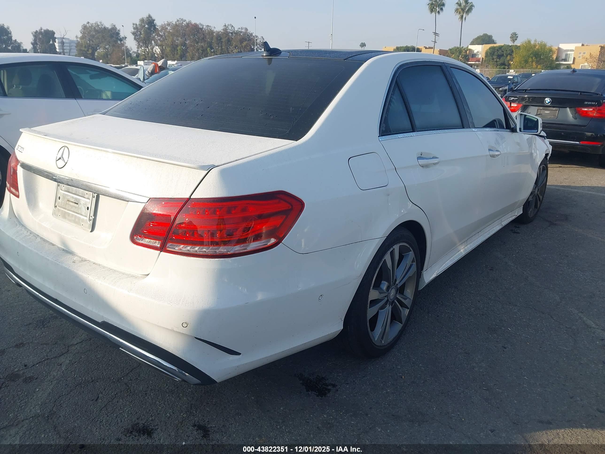MERCEDES-BENZ E image 4