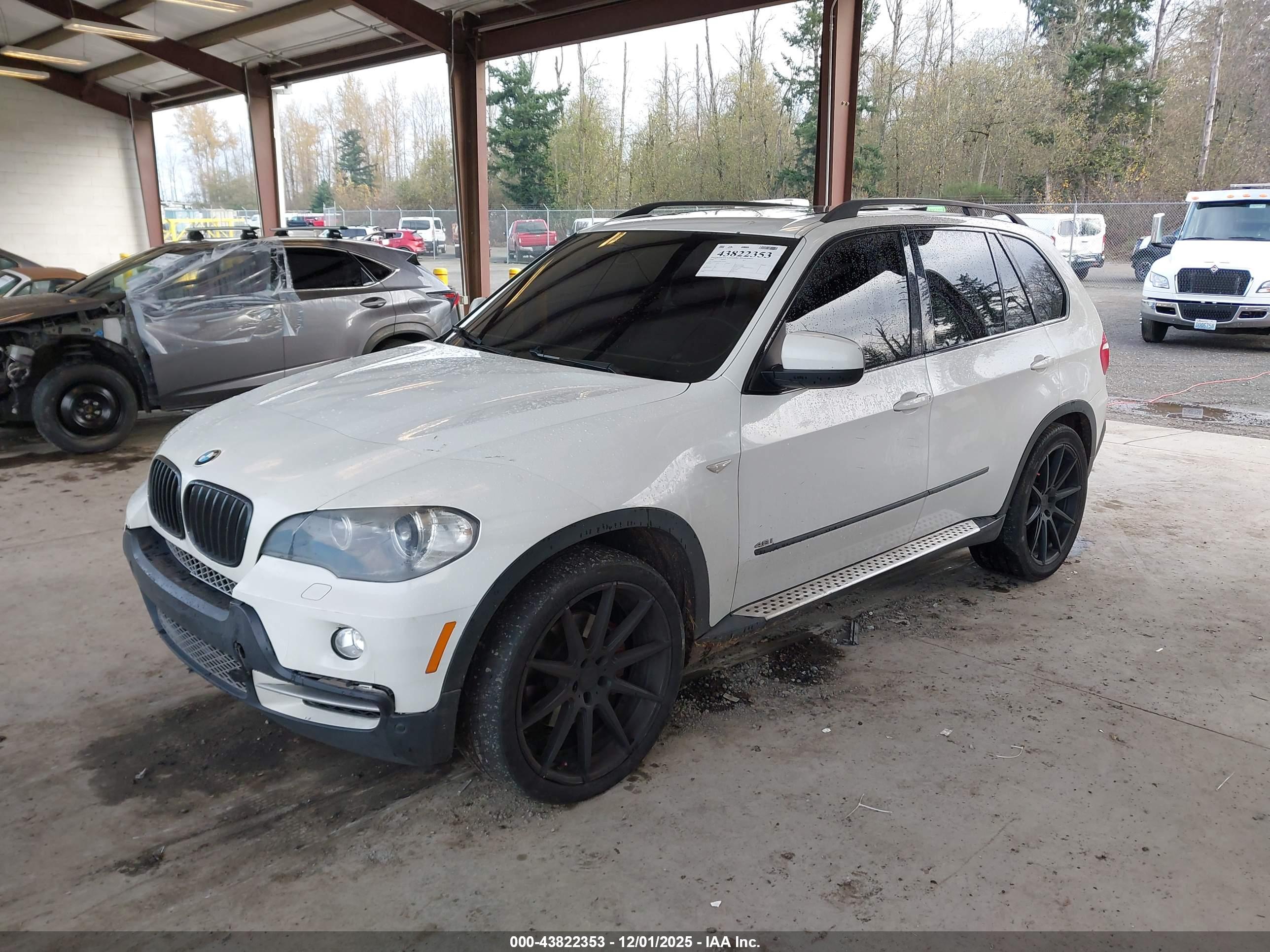 BMW X5 image 2