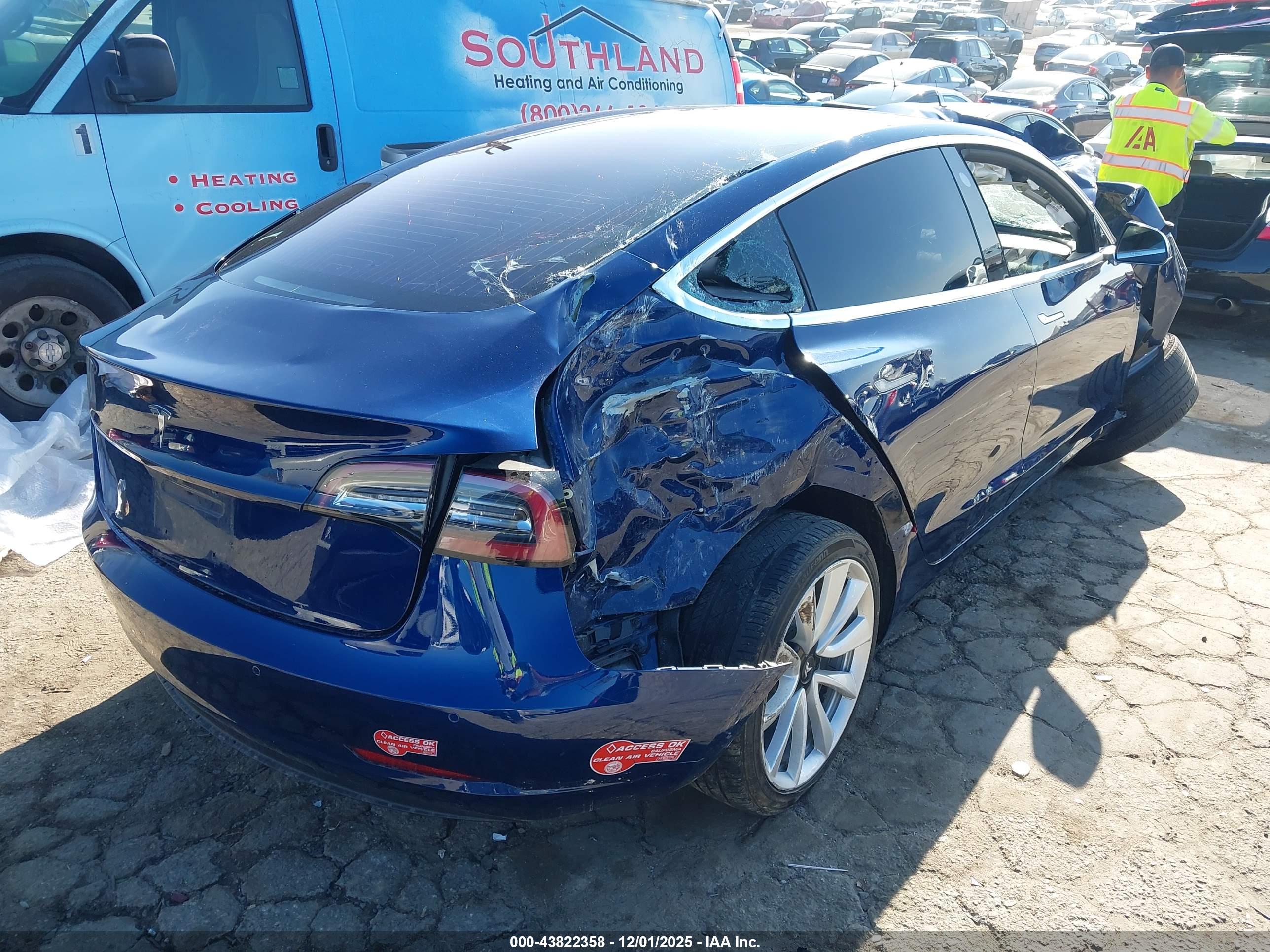 TESLA MODEL image 4