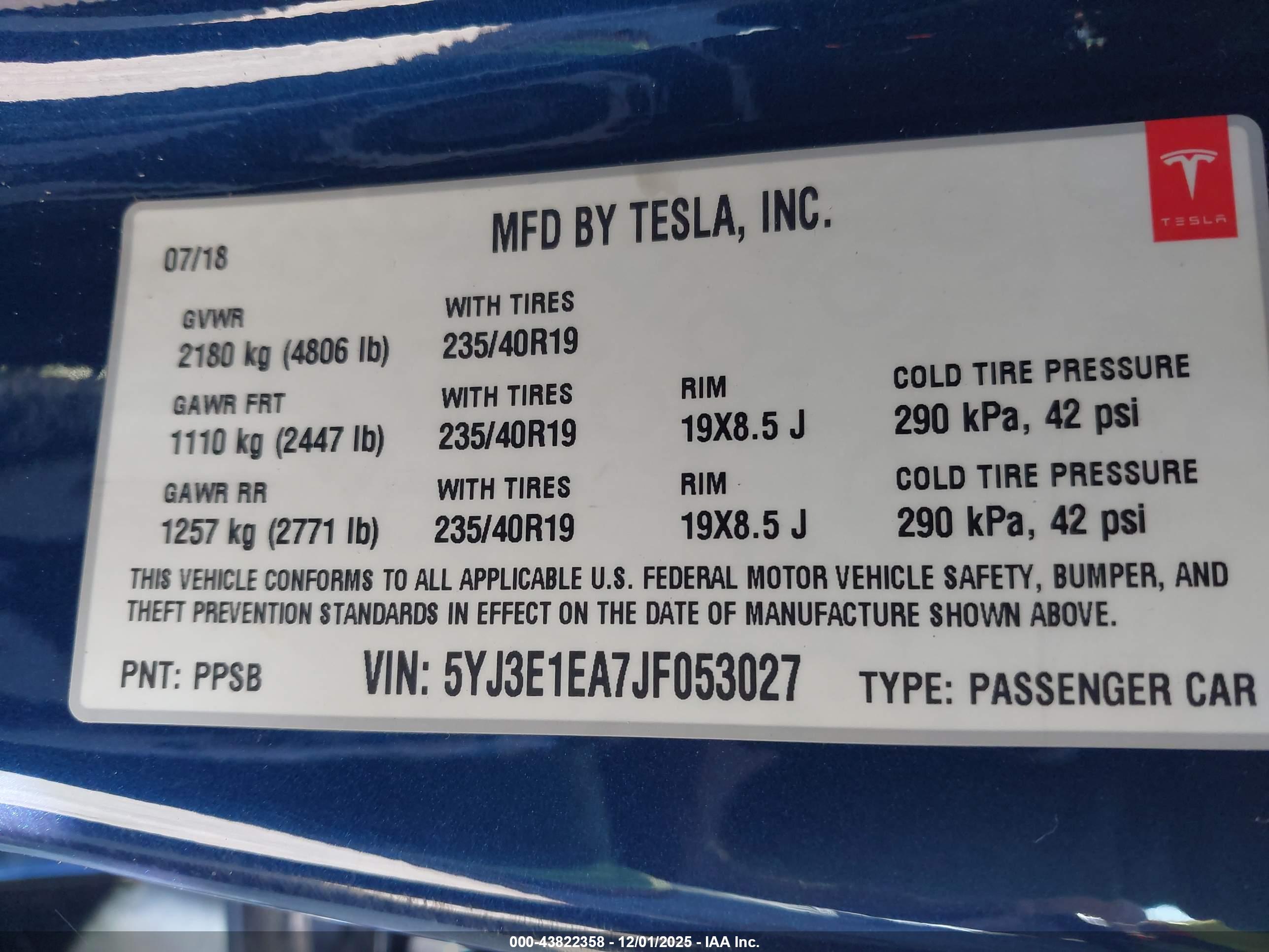 TESLA MODEL image 9