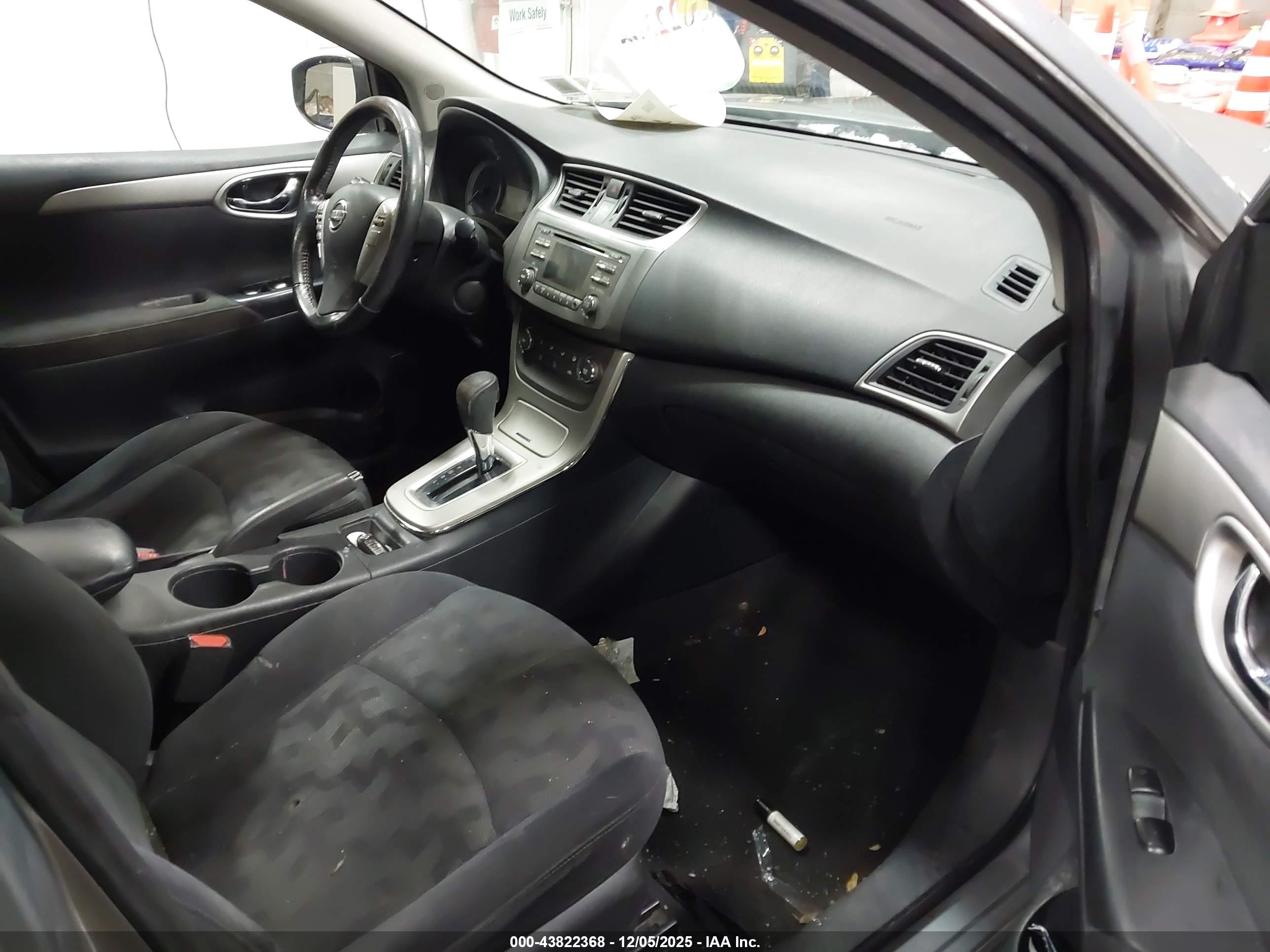 NISSAN SENTRA image 5