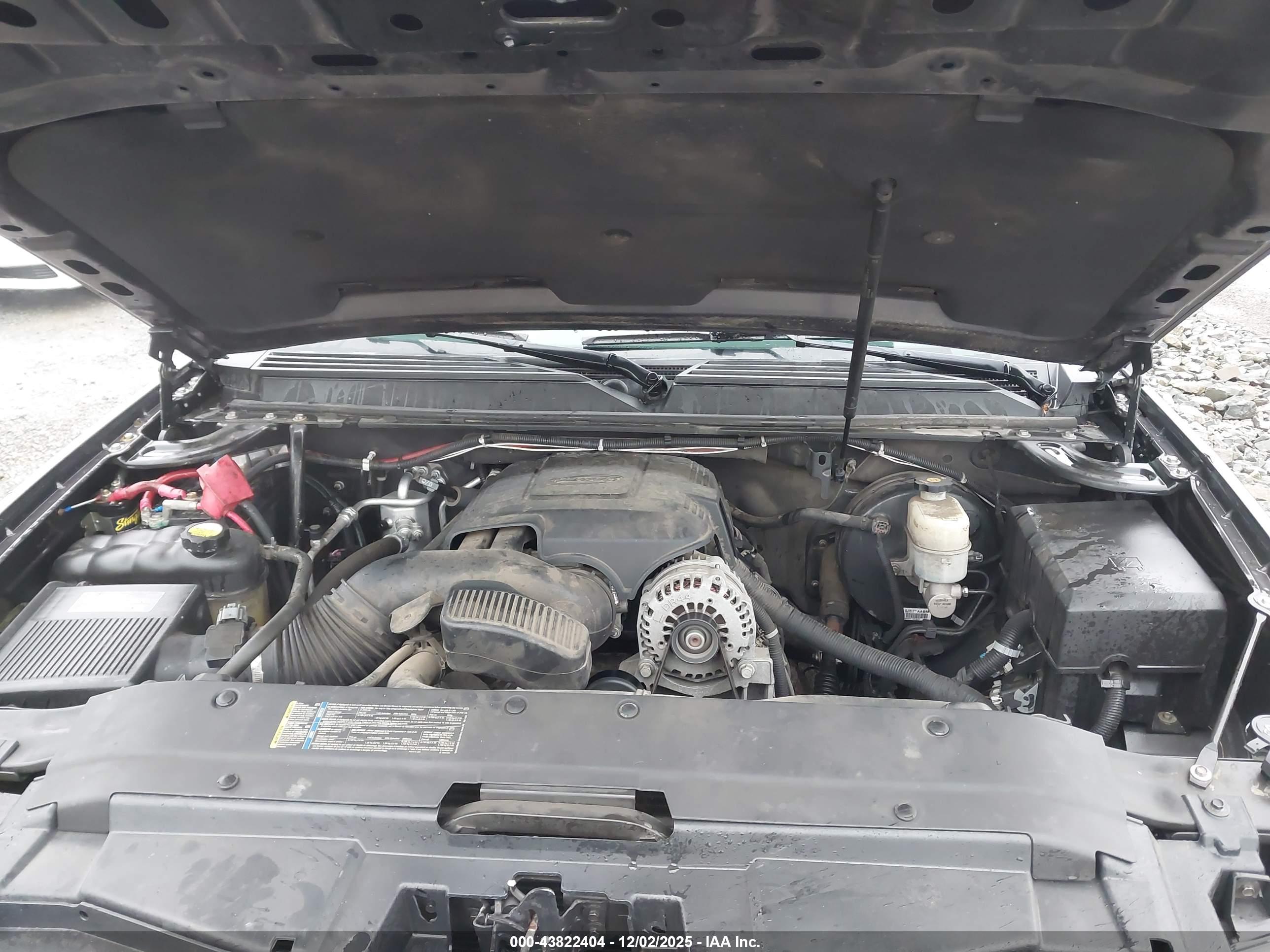 CHEVROLET TAHOE image 10