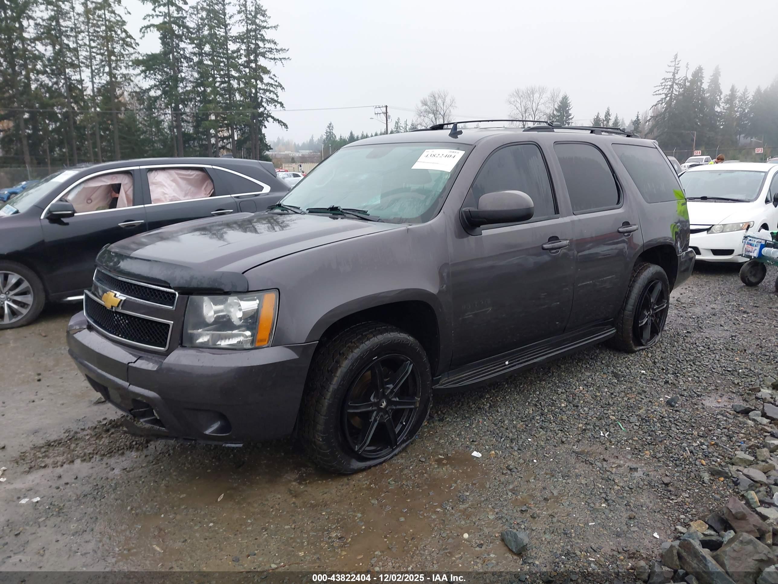 CHEVROLET TAHOE image 2