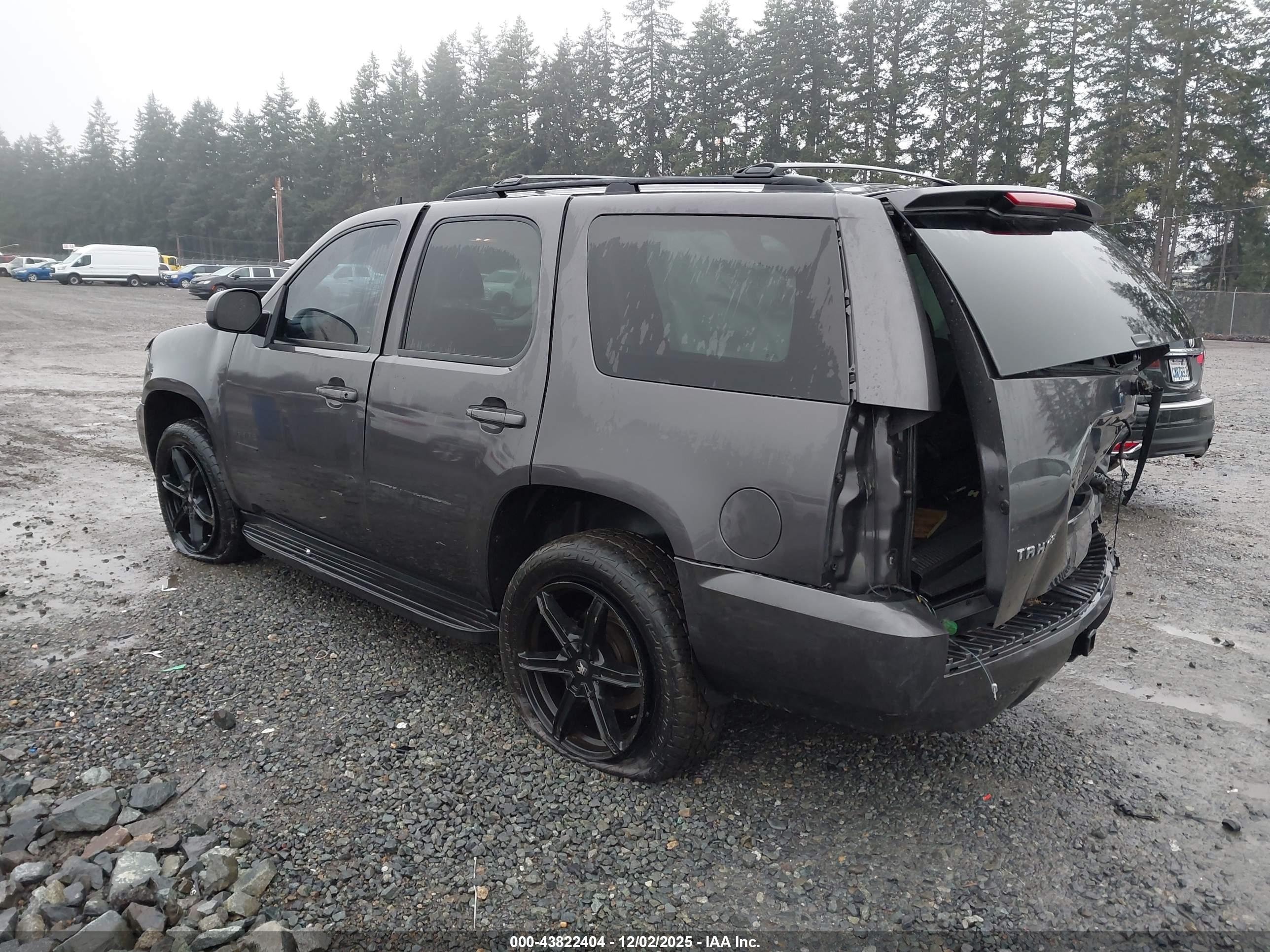 CHEVROLET TAHOE image 3