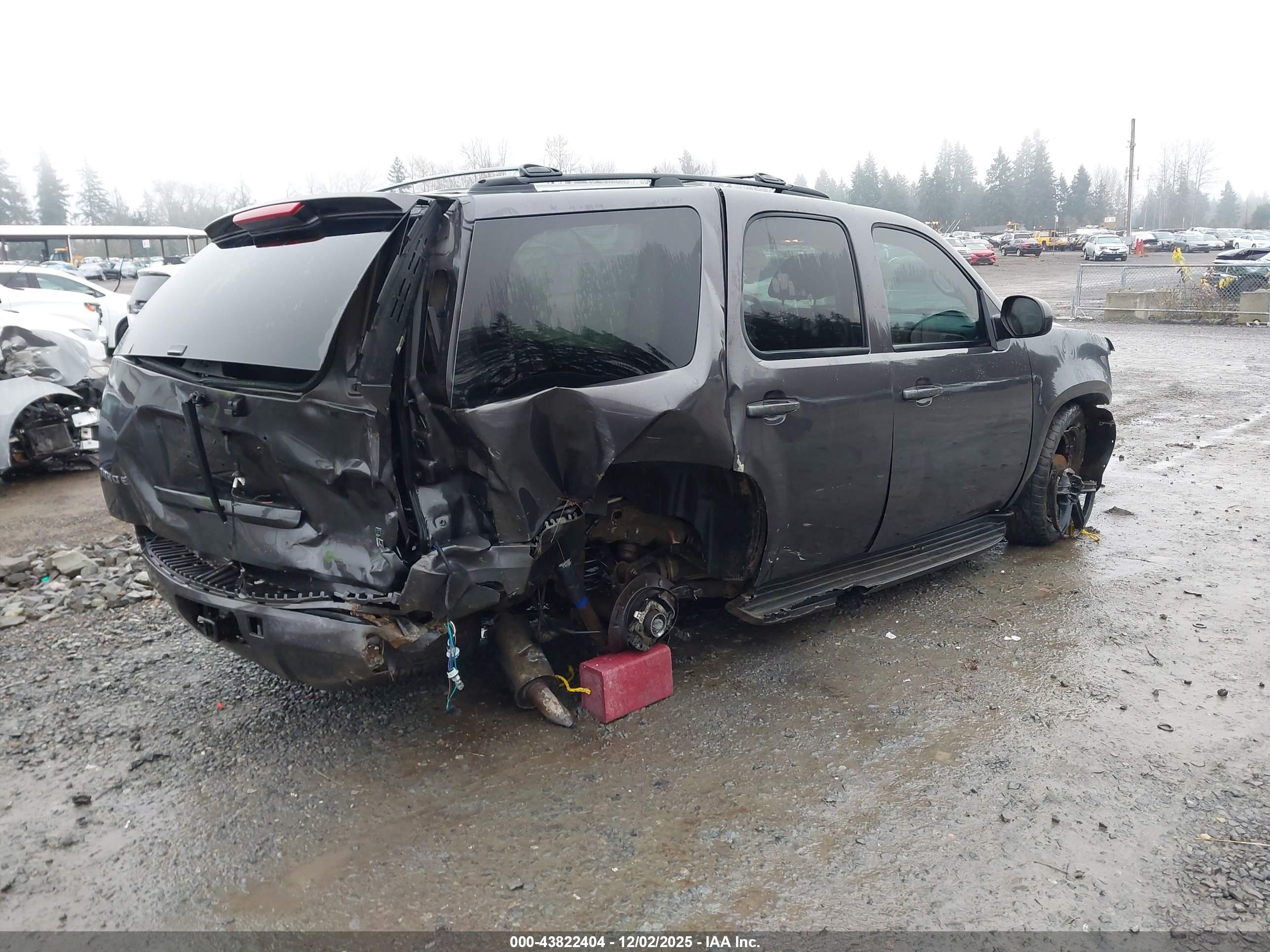 CHEVROLET TAHOE image 4
