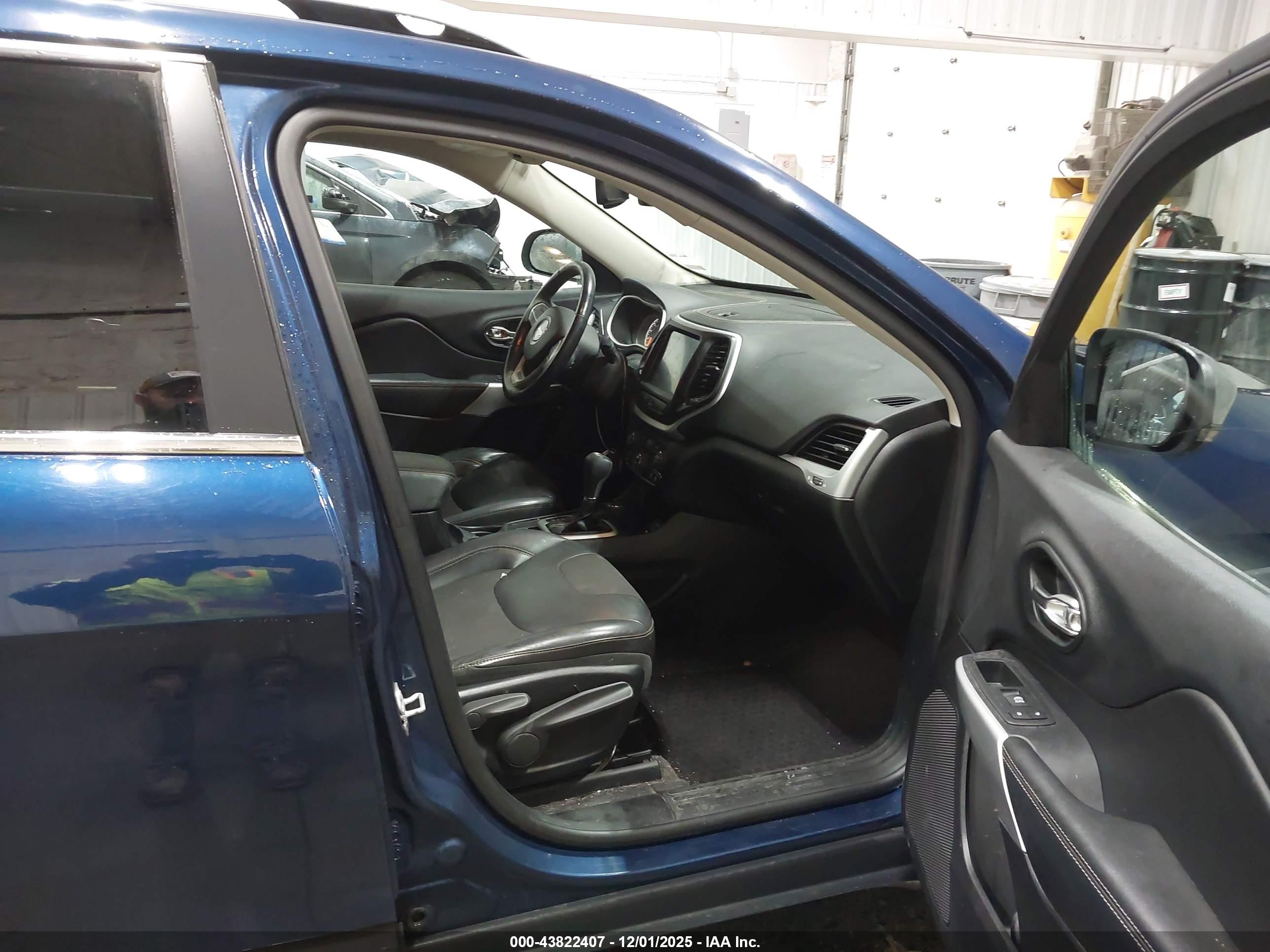 JEEP CHEROKEE image 5