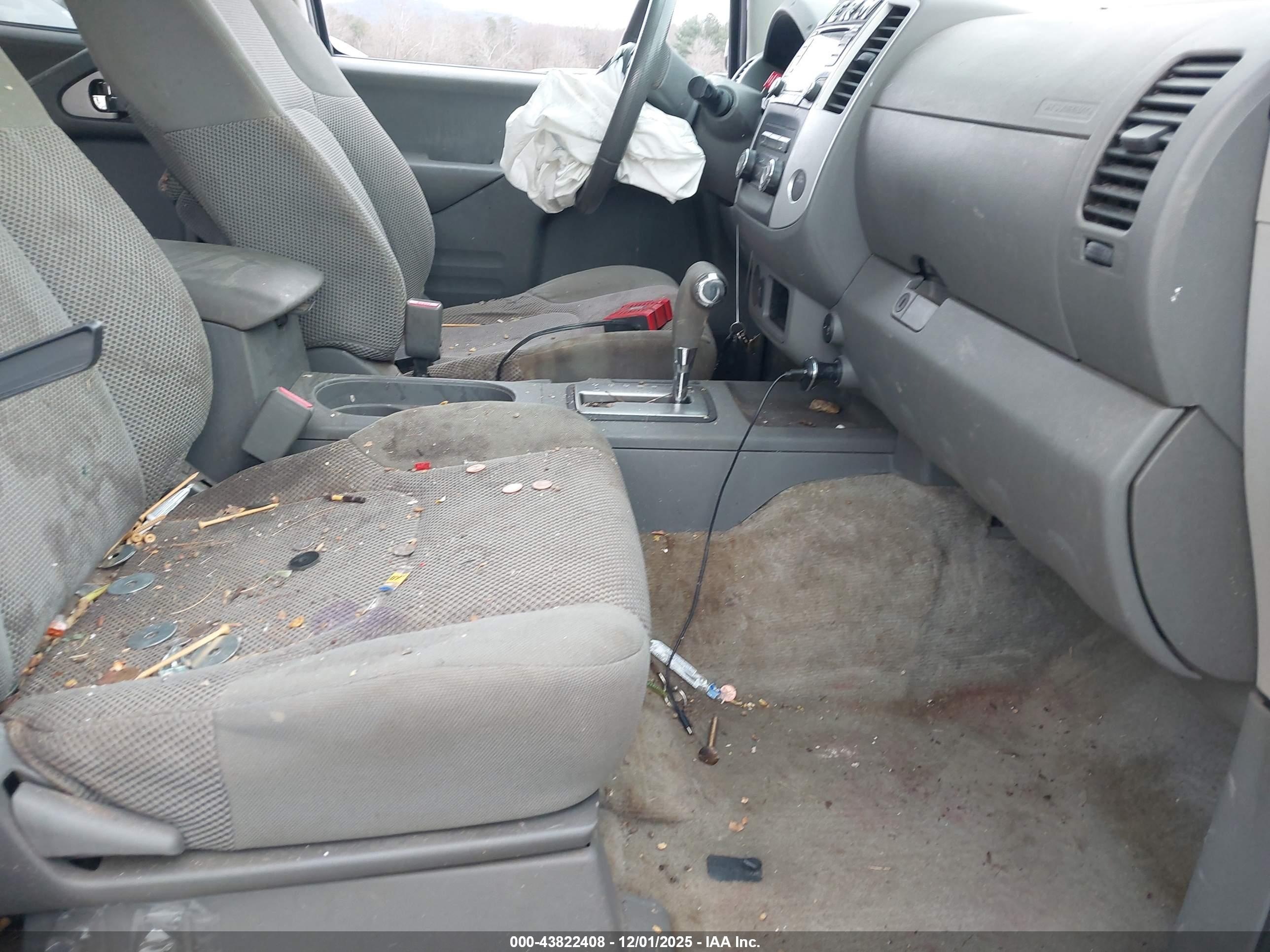 NISSAN FRONTIER image 5