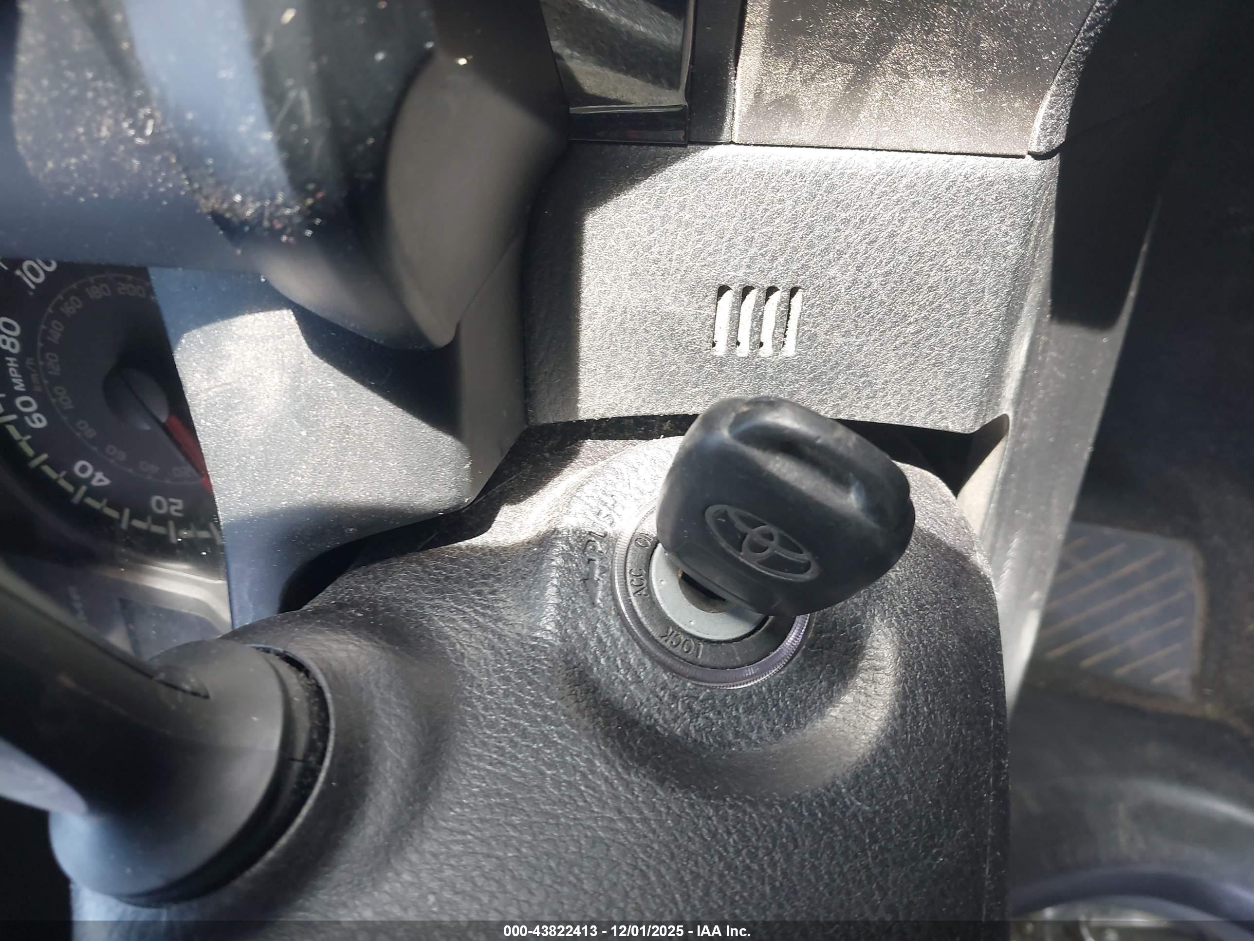 TOYOTA TACOMA image 11