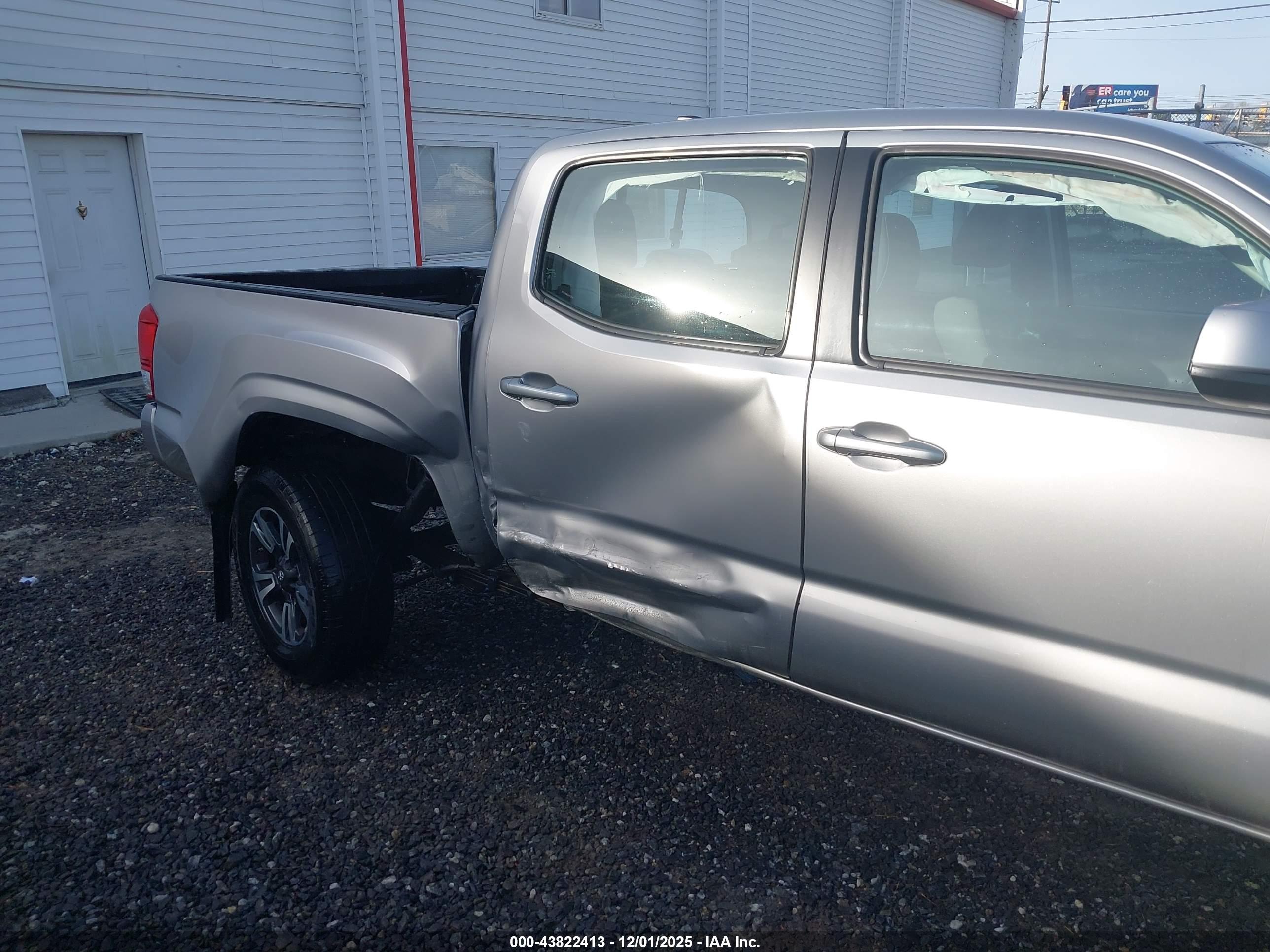 TOYOTA TACOMA image 6