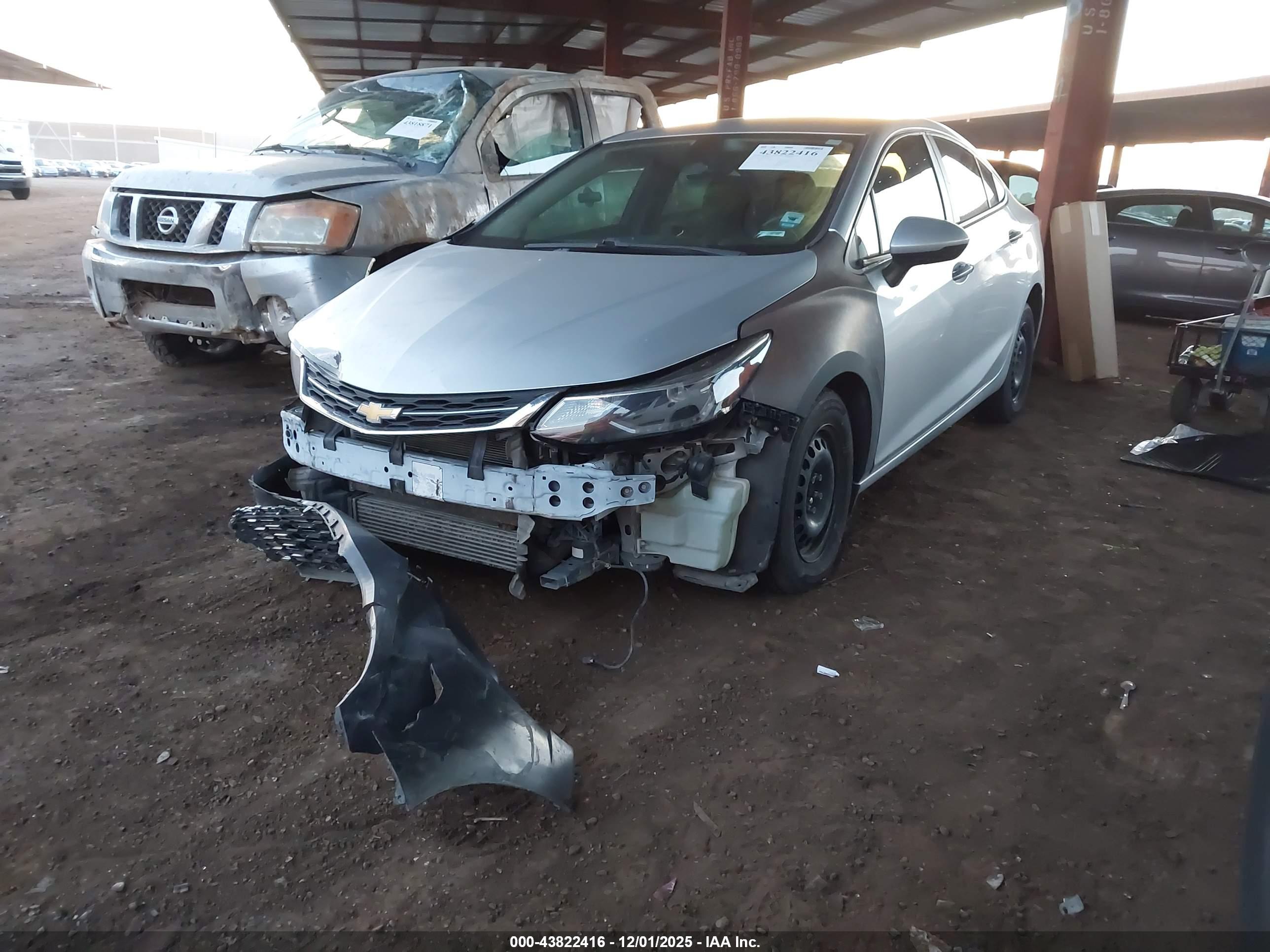 CHEVROLET CRUZE image 2