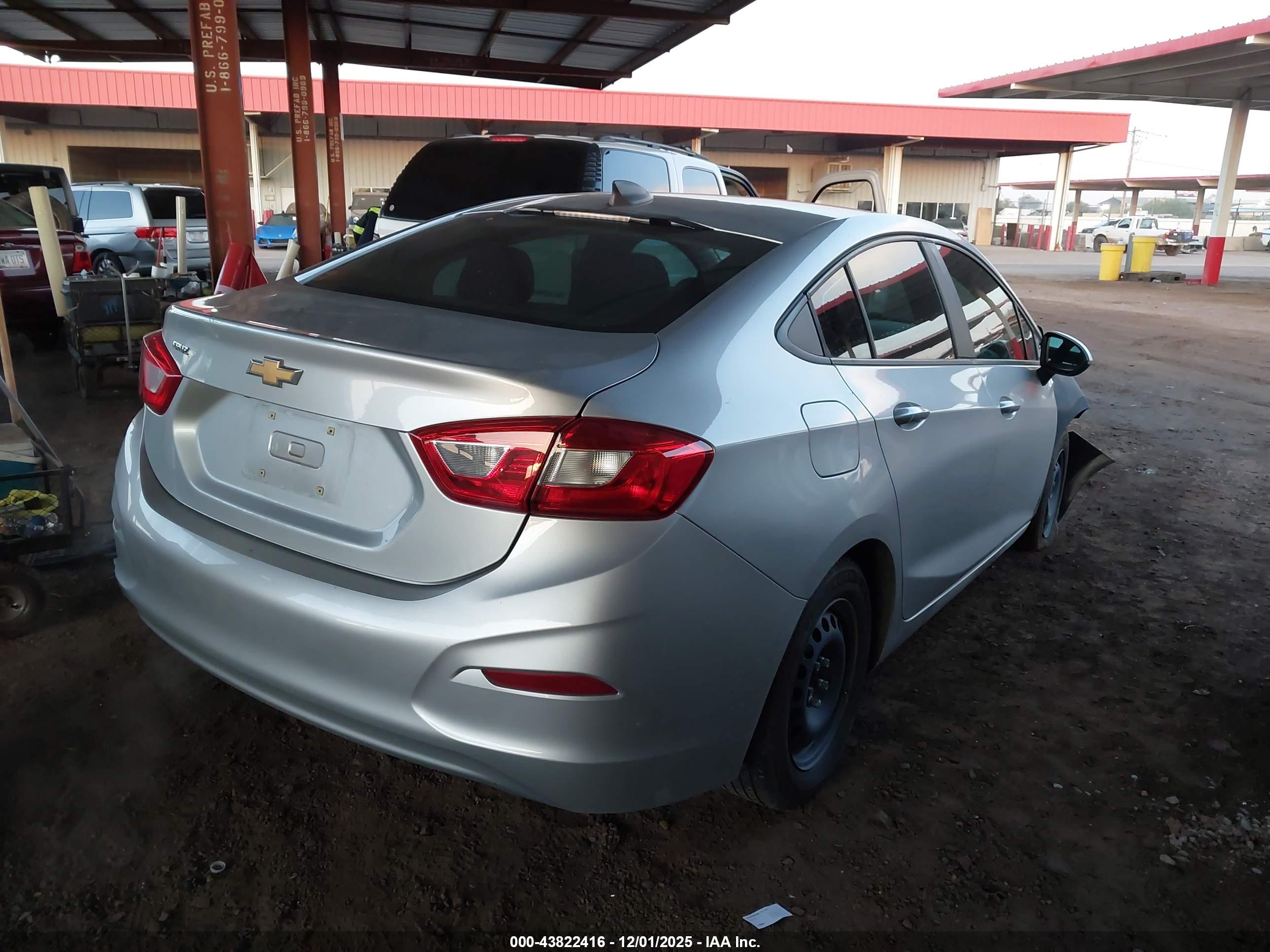 CHEVROLET CRUZE image 4