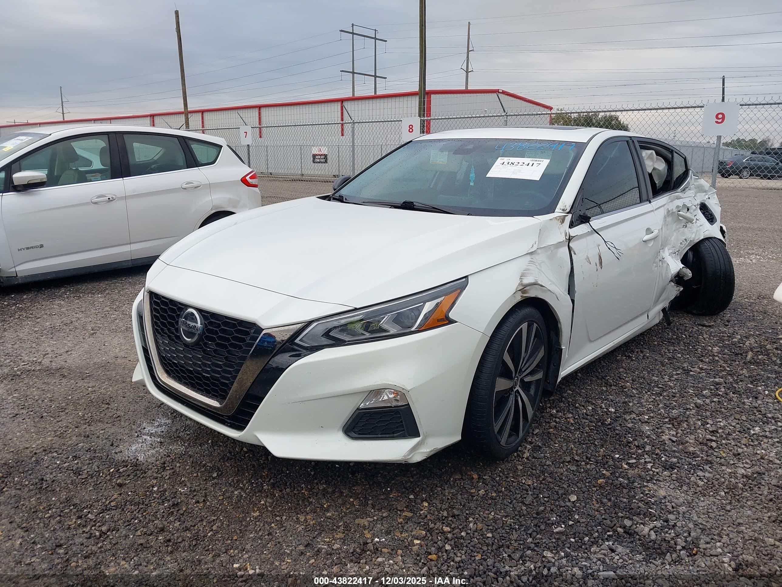 NISSAN ALTIMA image 2