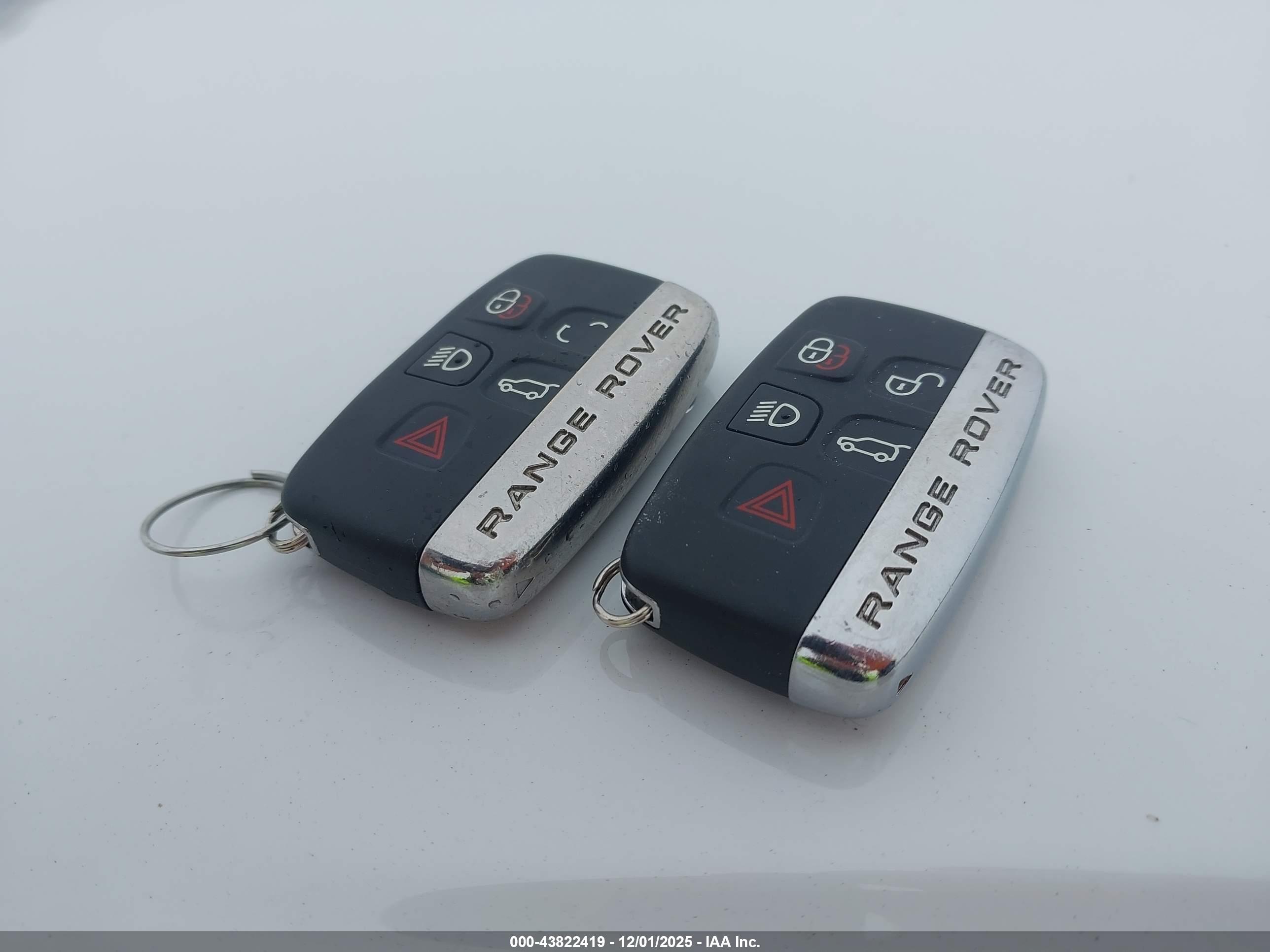 LAND ROVER image 11
