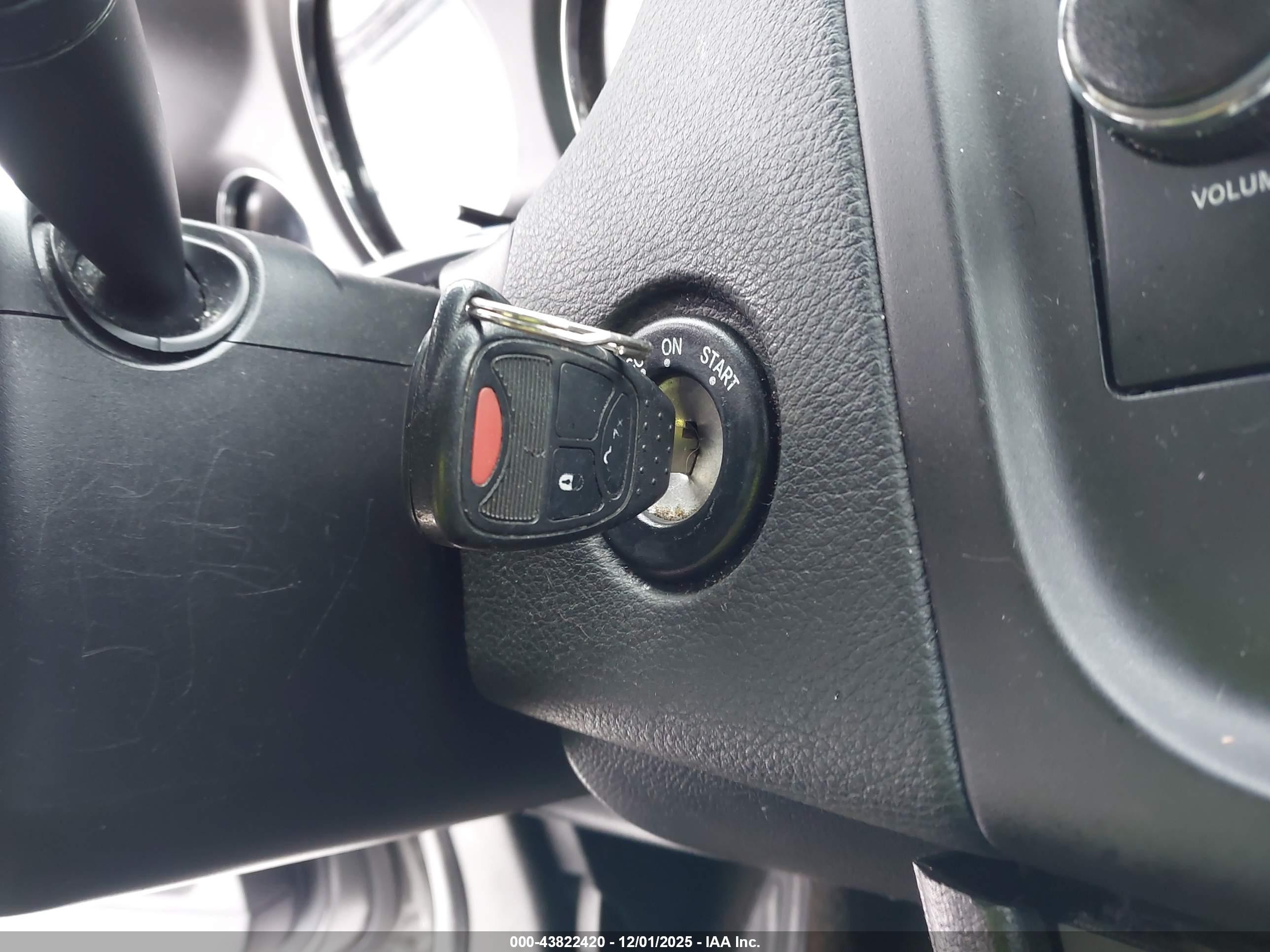 DODGE AVENGER image 11