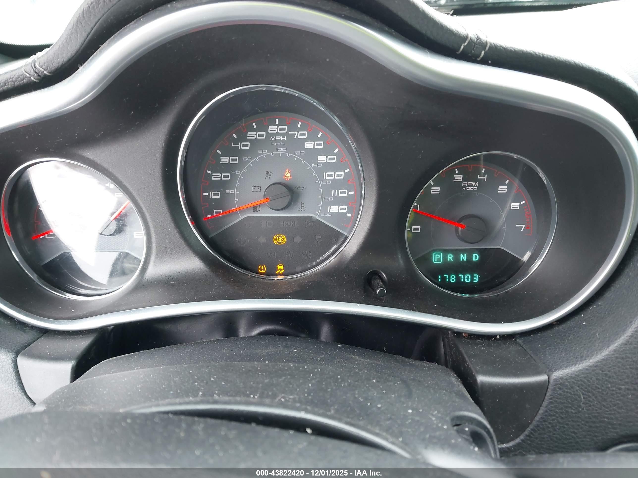 DODGE AVENGER image 7