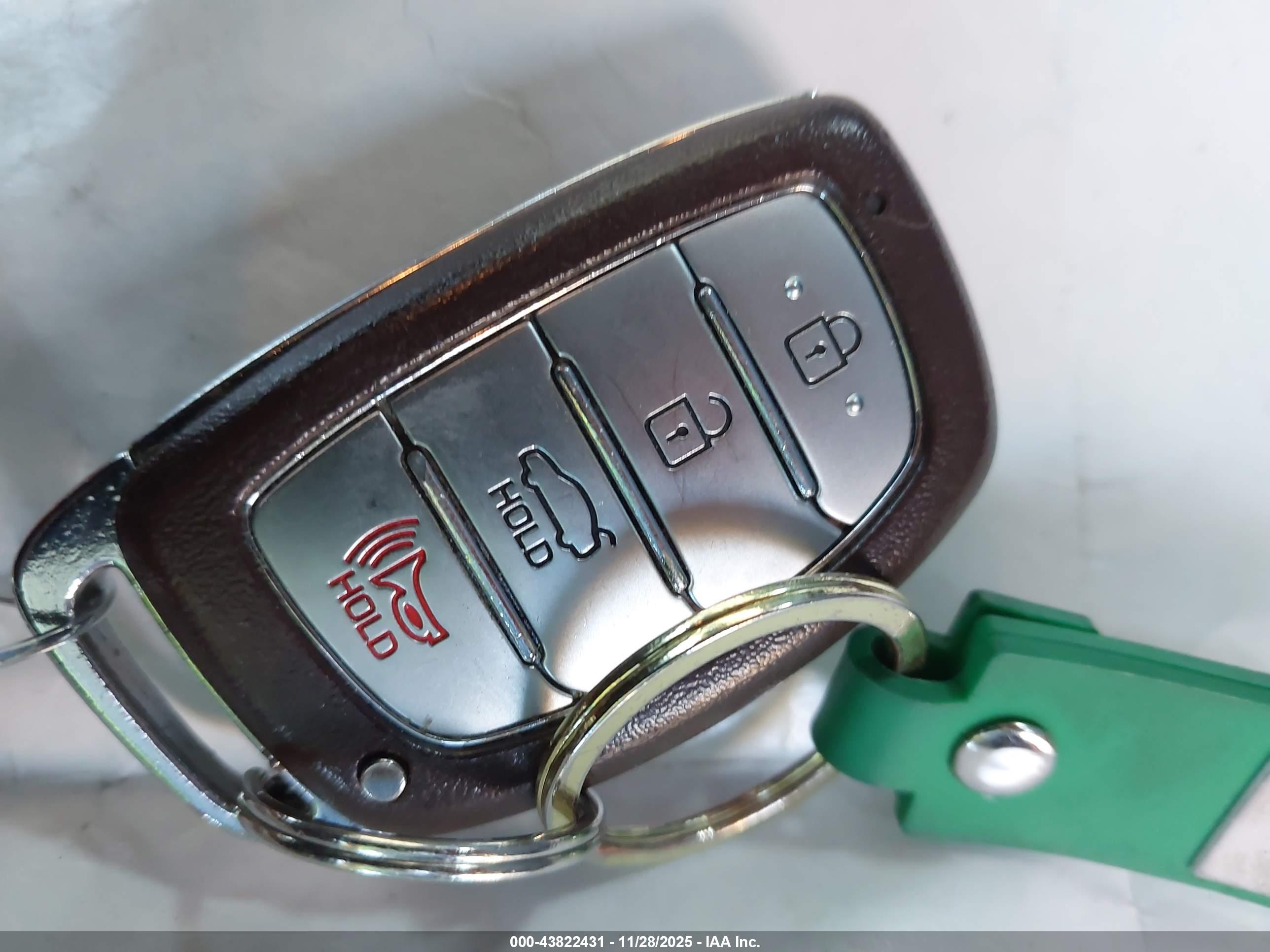 HYUNDAI ELANTRA image 11