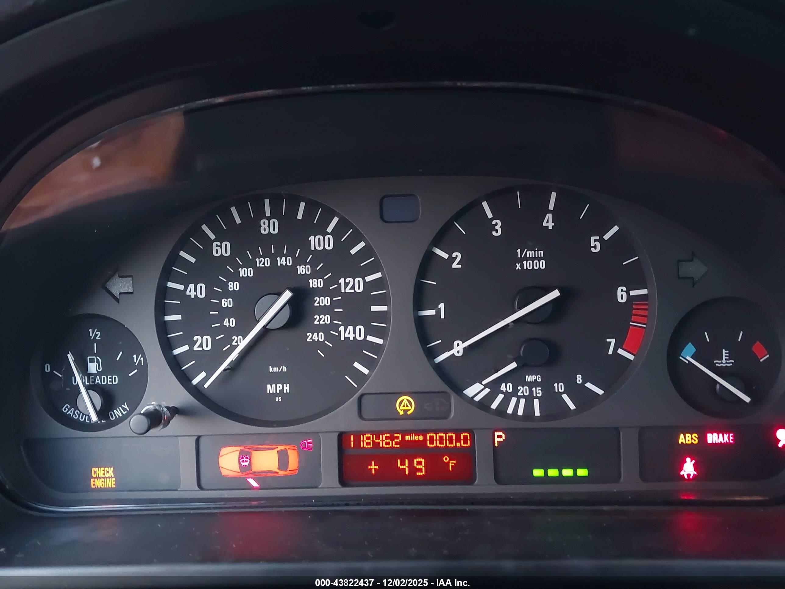 BMW 528I image 7