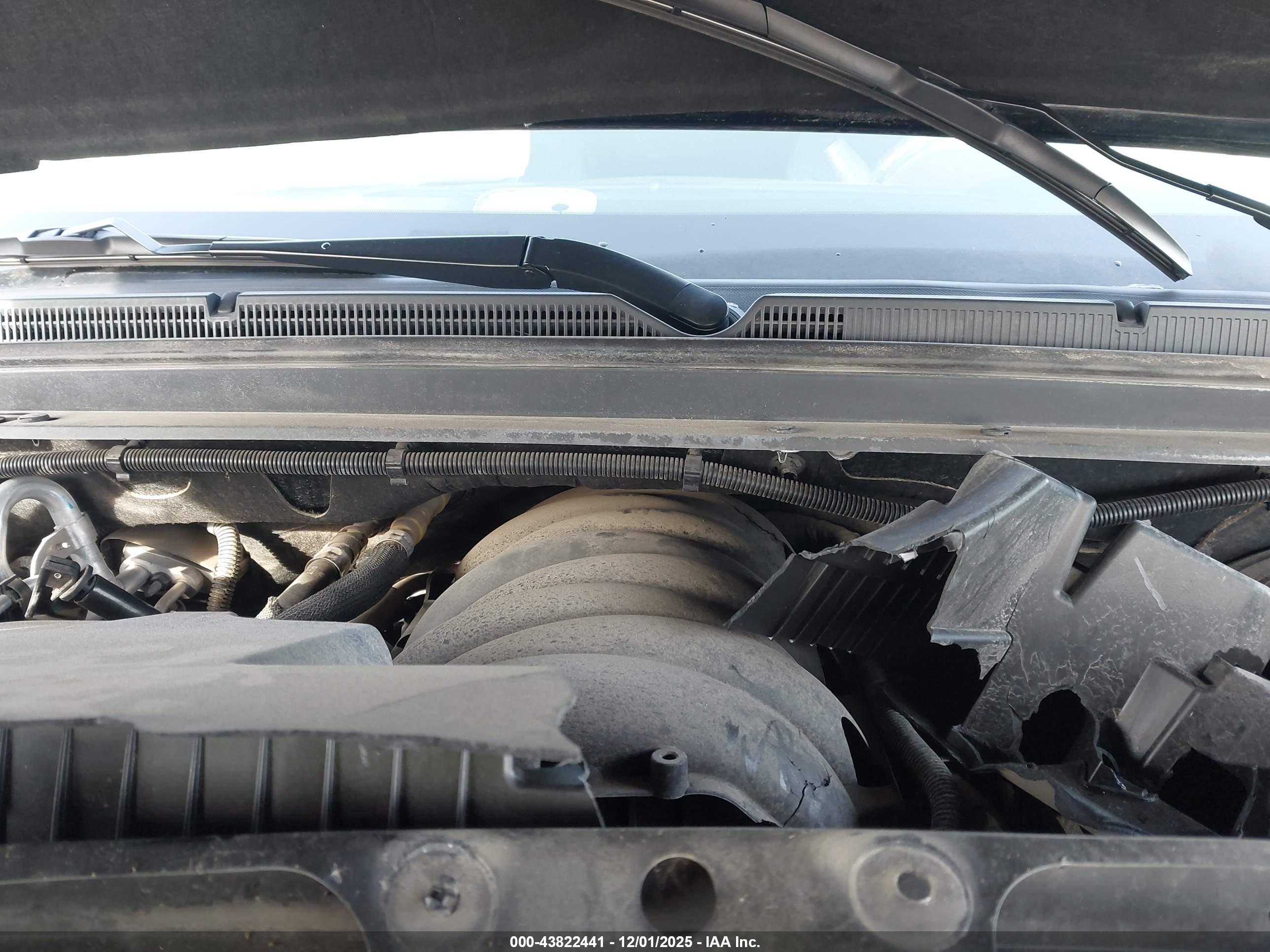 CHEVROLET TAHOE image 10