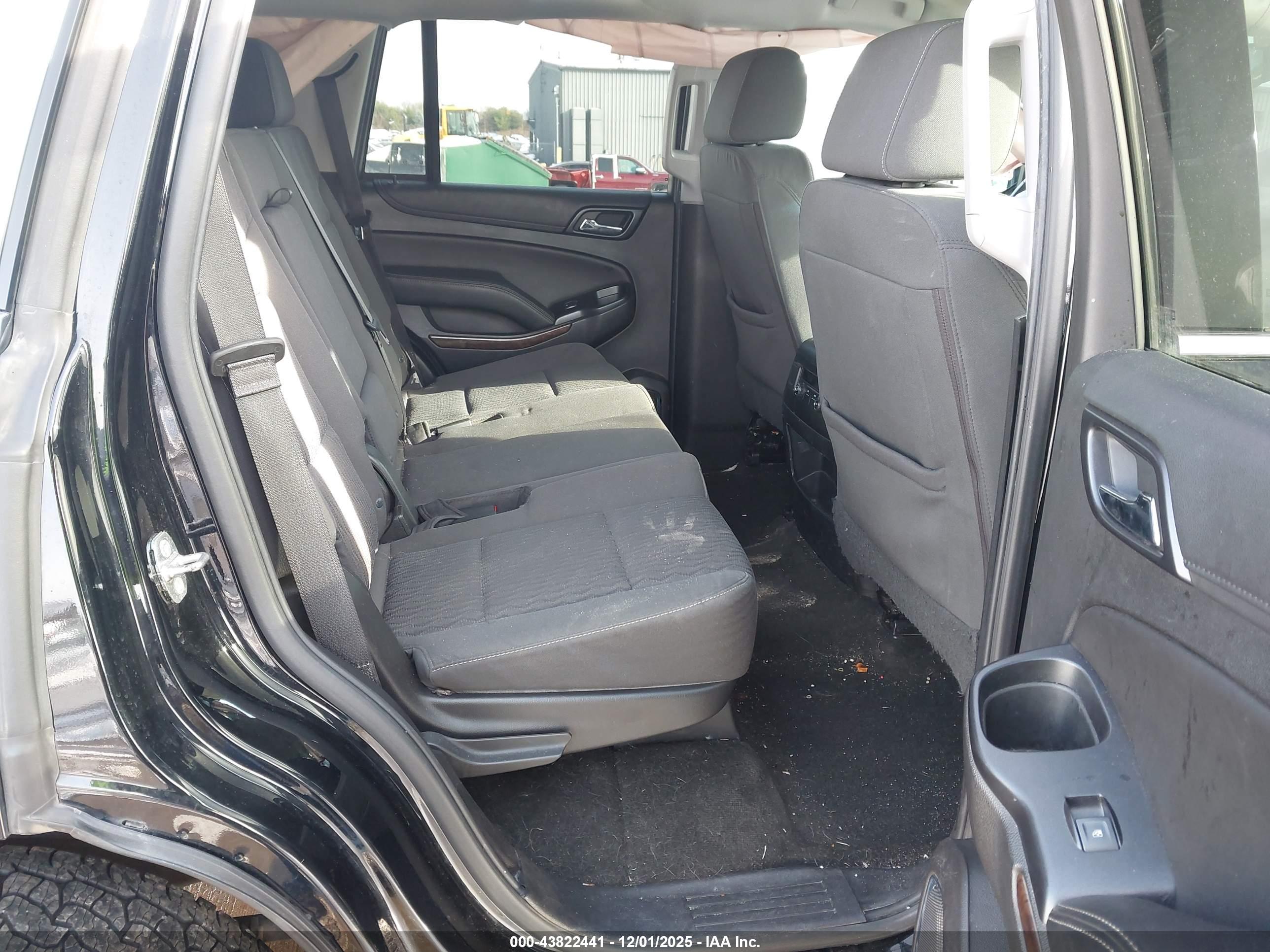 CHEVROLET TAHOE image 8
