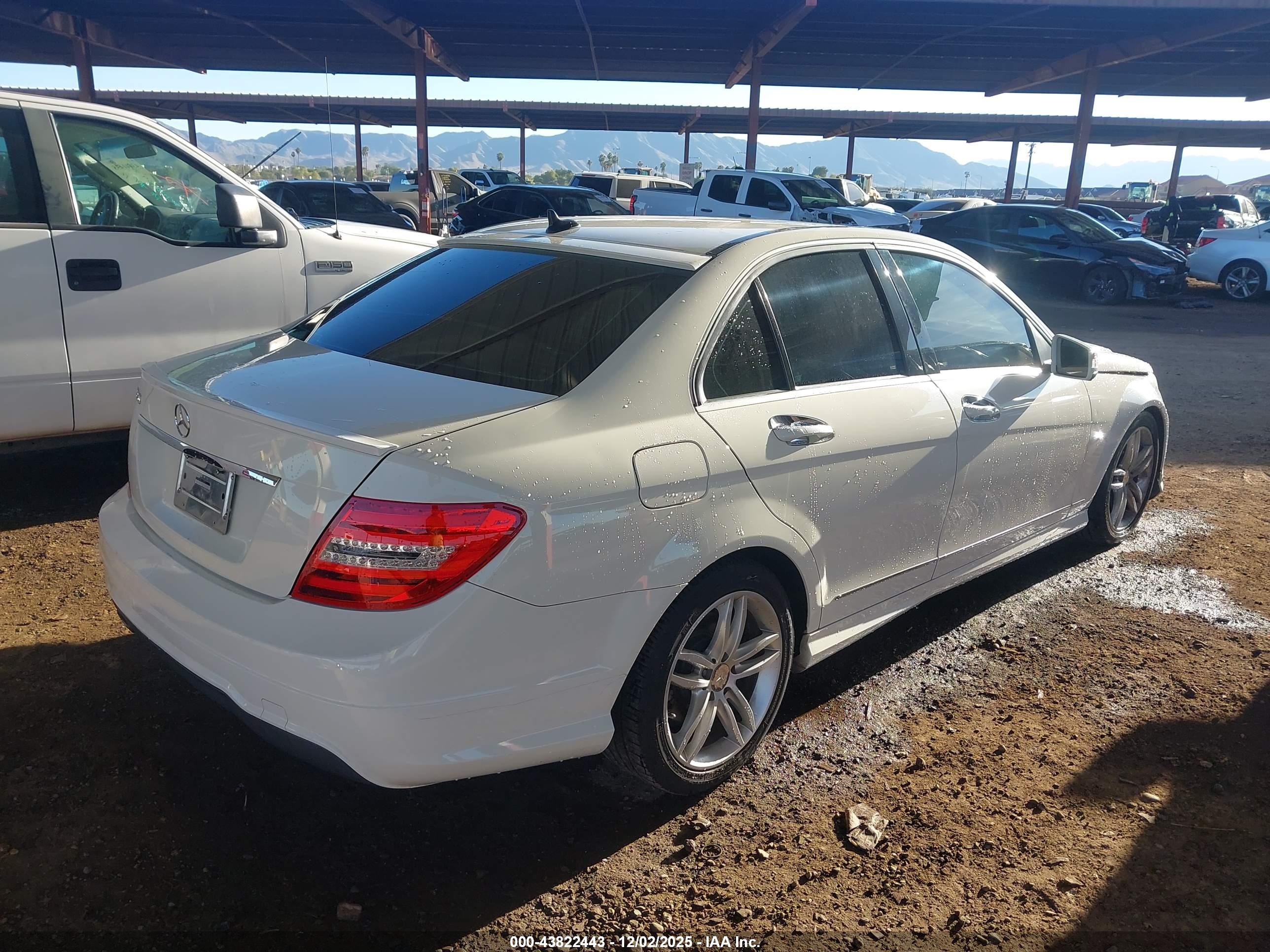 MERCEDES-BENZ C image 4