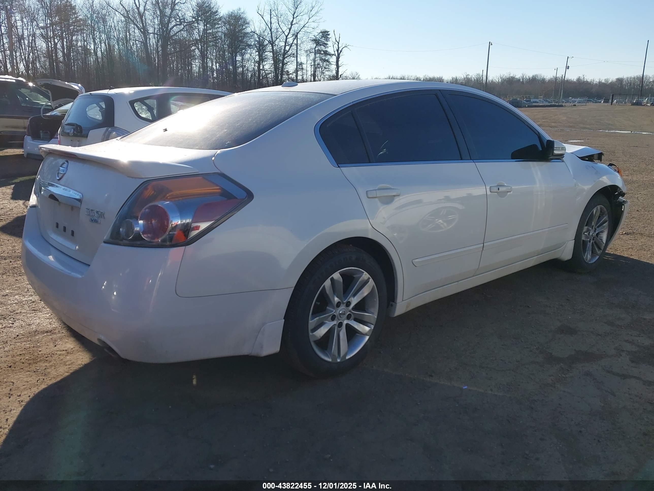 NISSAN ALTIMA image 4