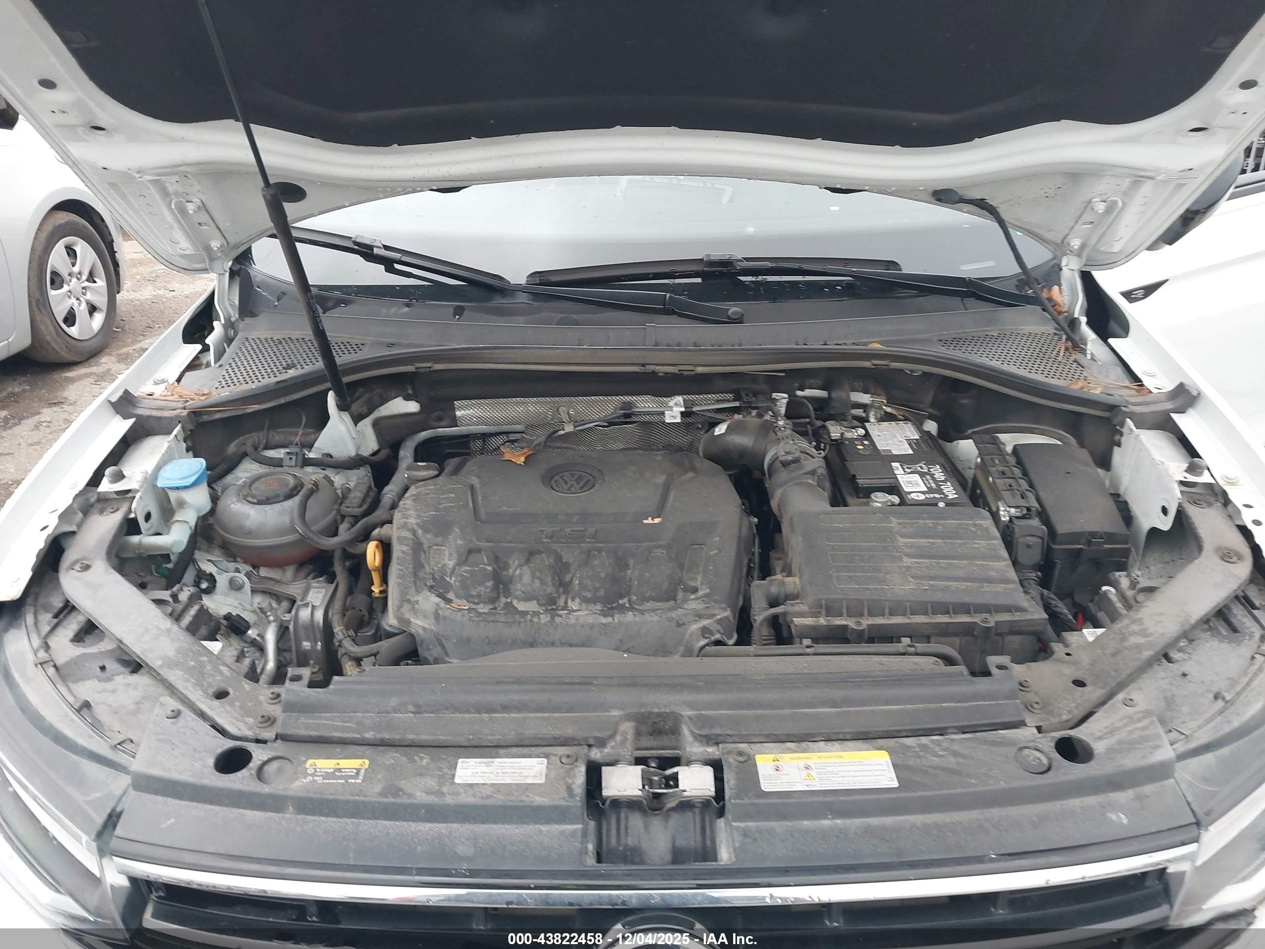 VOLKSWAGEN TIGUAN image 10
