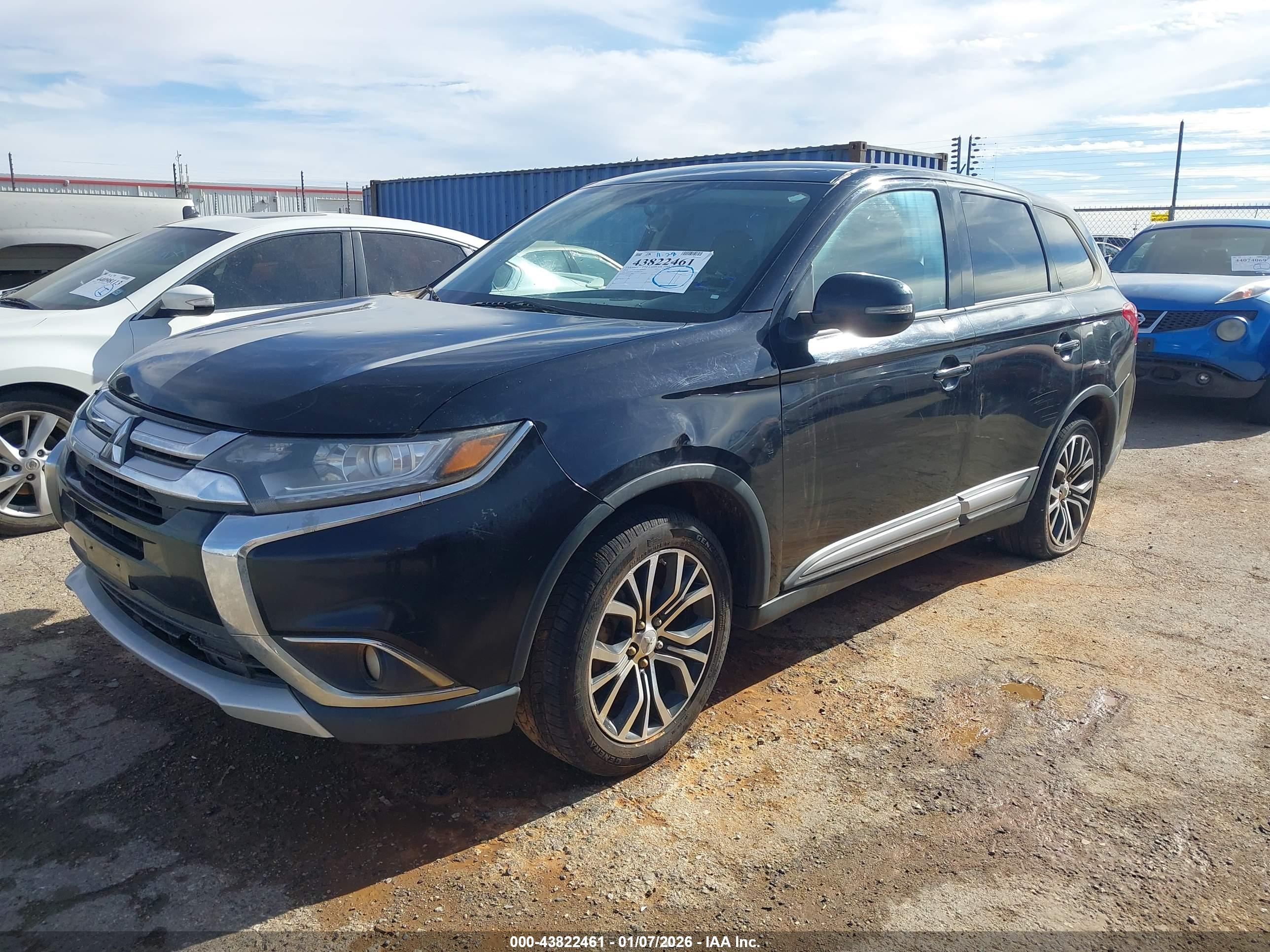 MITSUBISHI OUTLANDER image 2