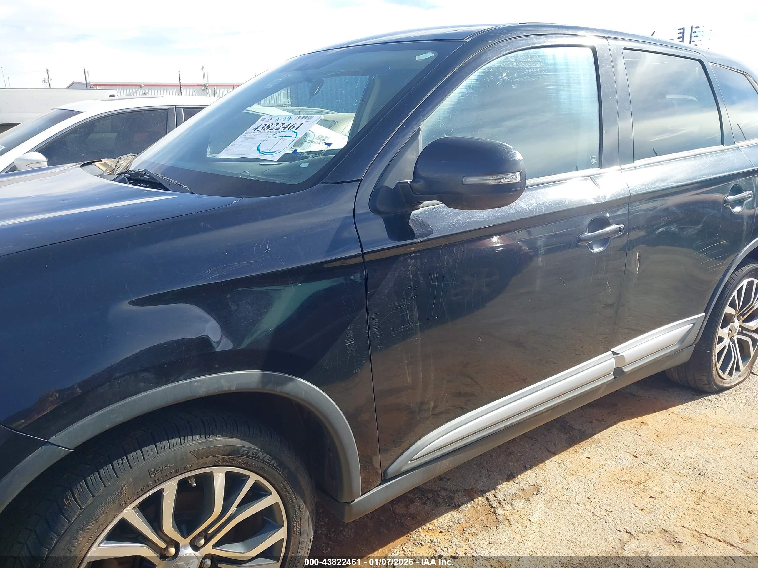 MITSUBISHI OUTLANDER image 6