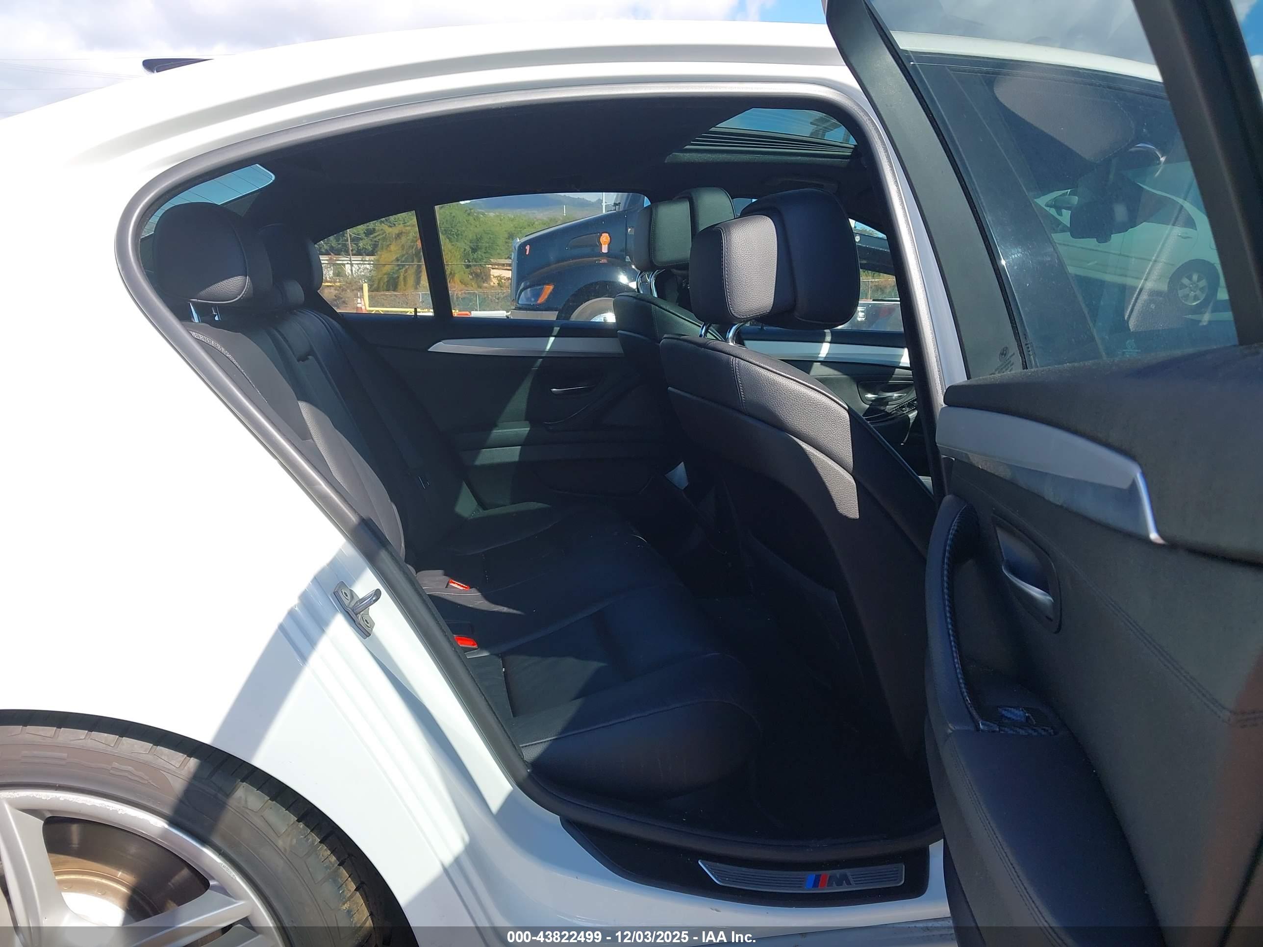 BMW 535I image 8