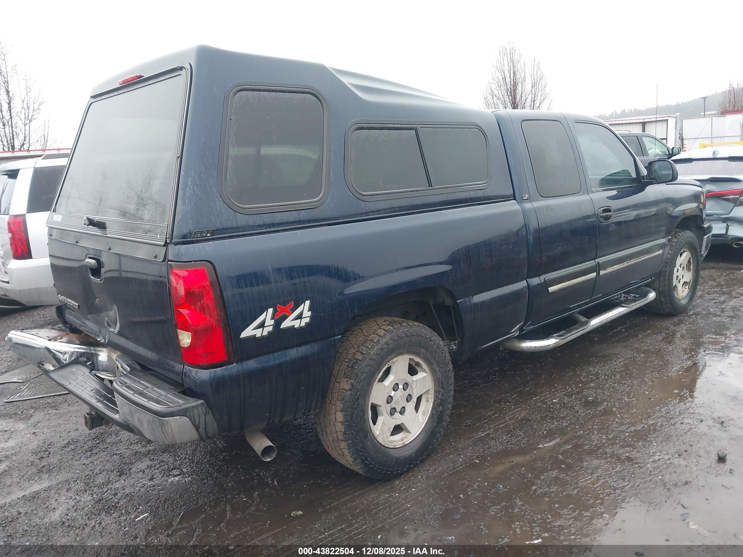 CHEVROLET SILVERADO image 4