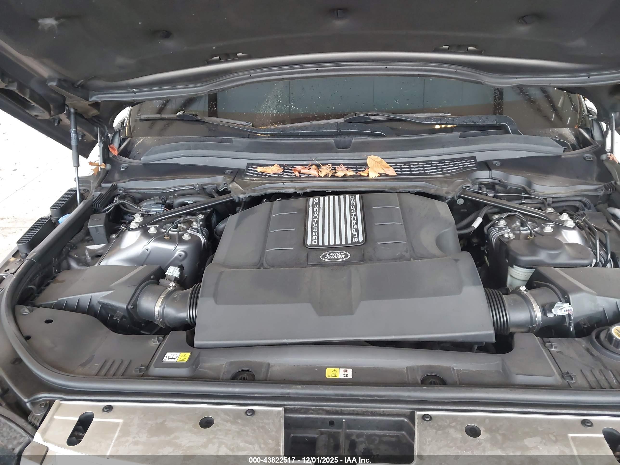 LAND ROVER image 10
