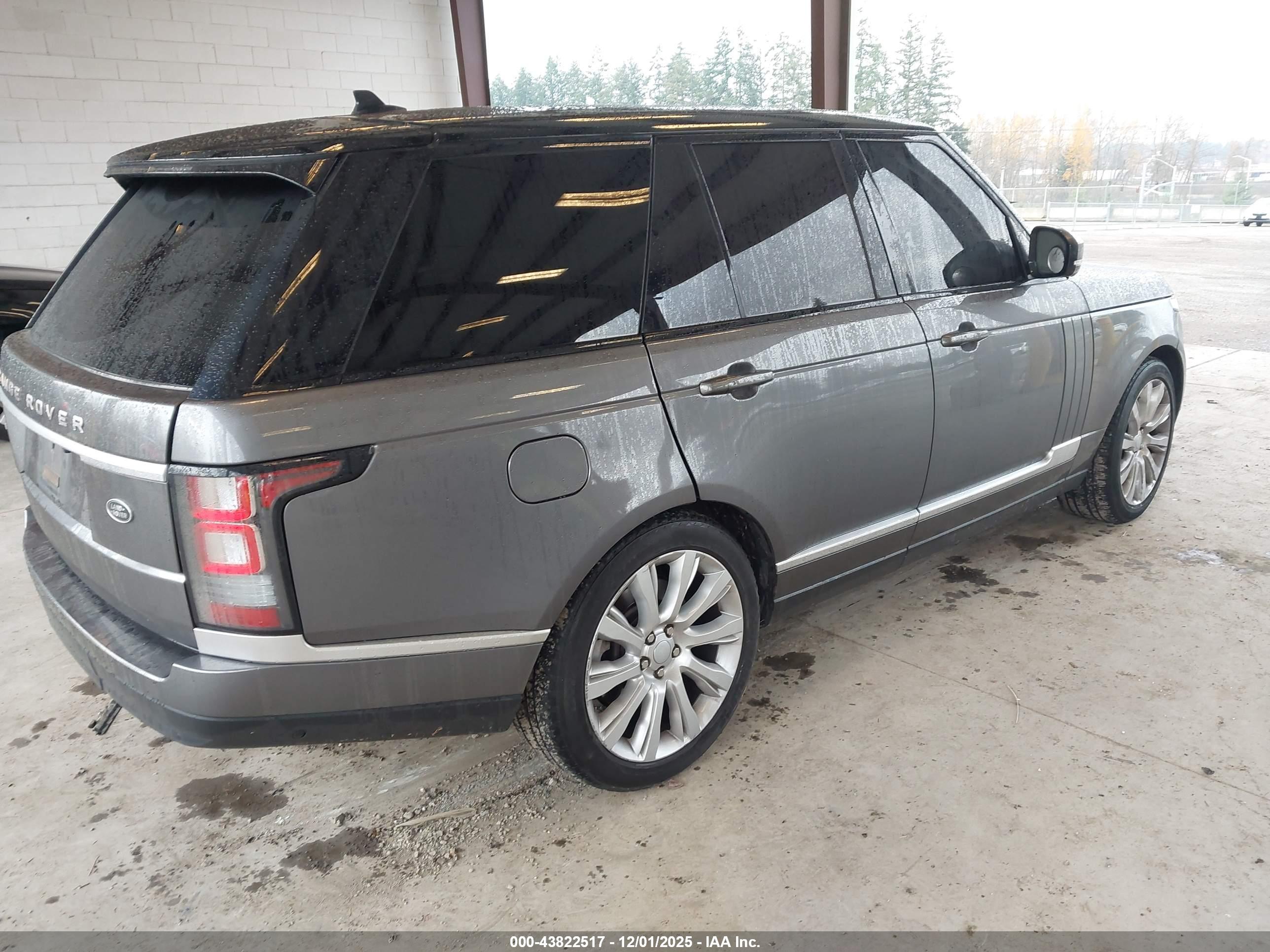 LAND ROVER image 4