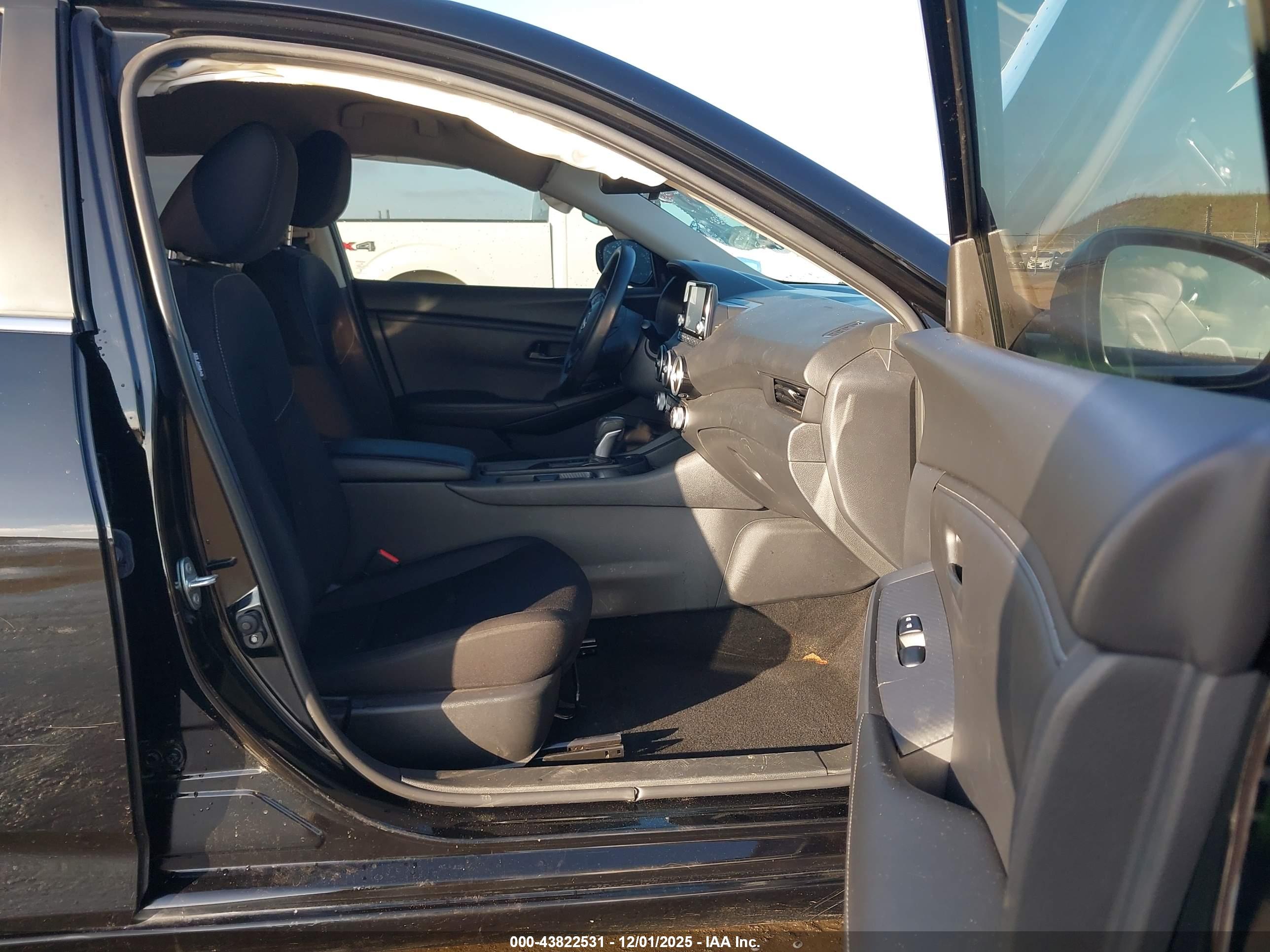 NISSAN SENTRA image 5
