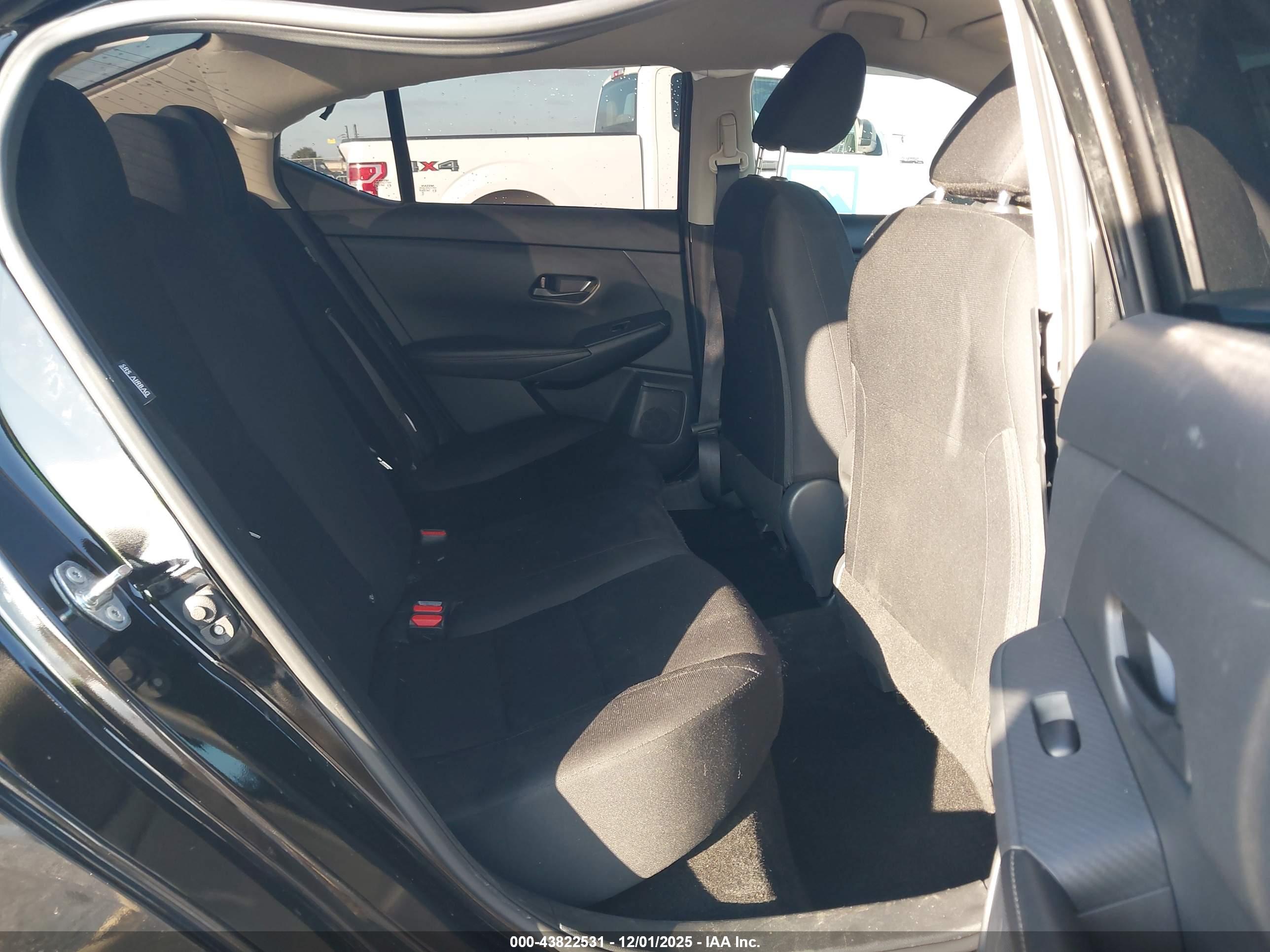 NISSAN SENTRA image 8
