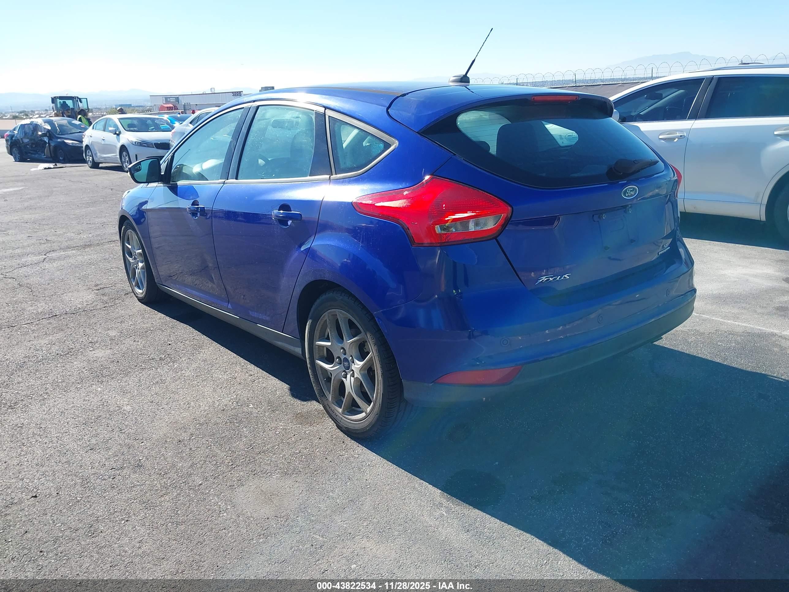 FORD FOCUS image 3