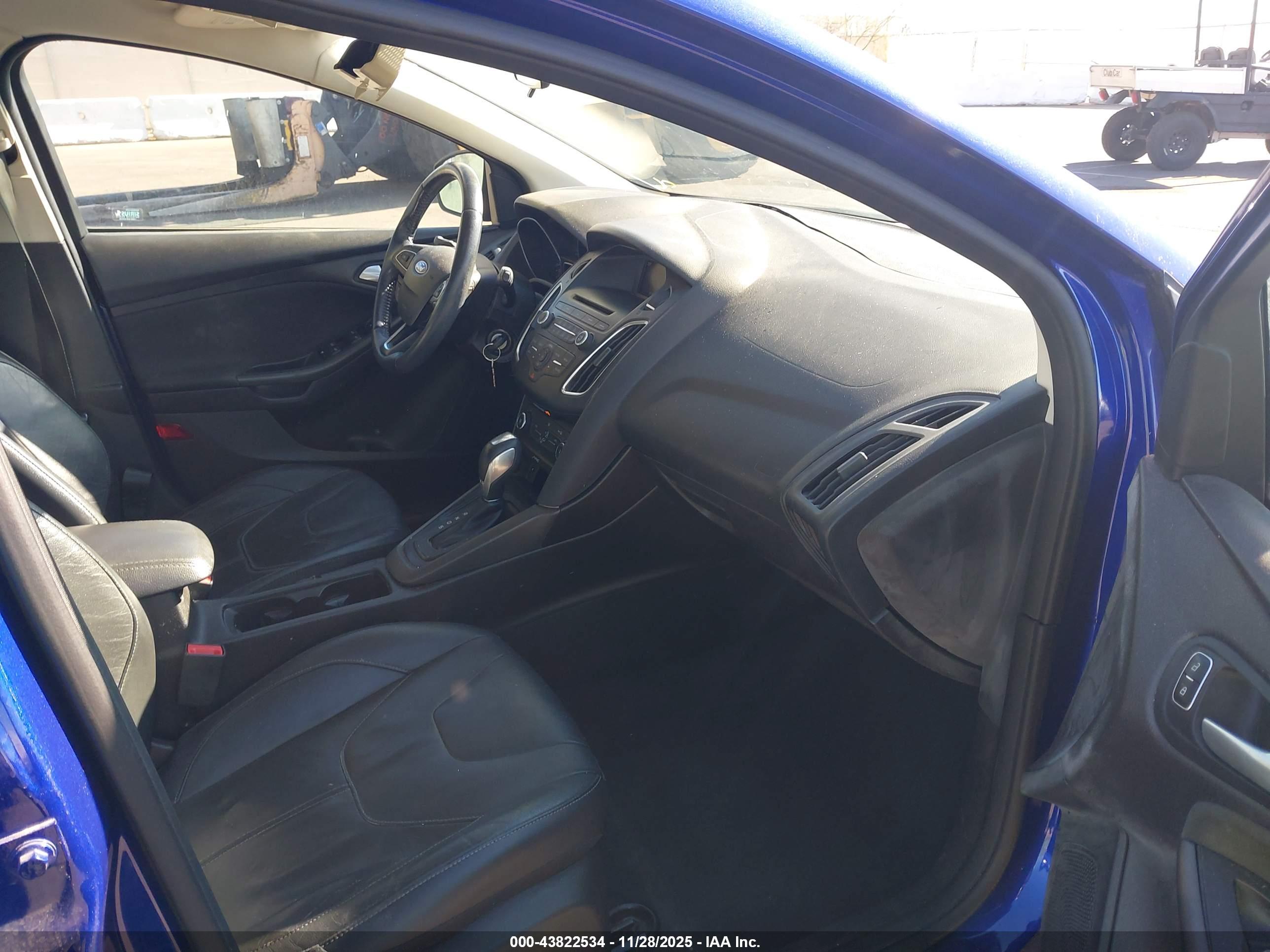 FORD FOCUS image 5