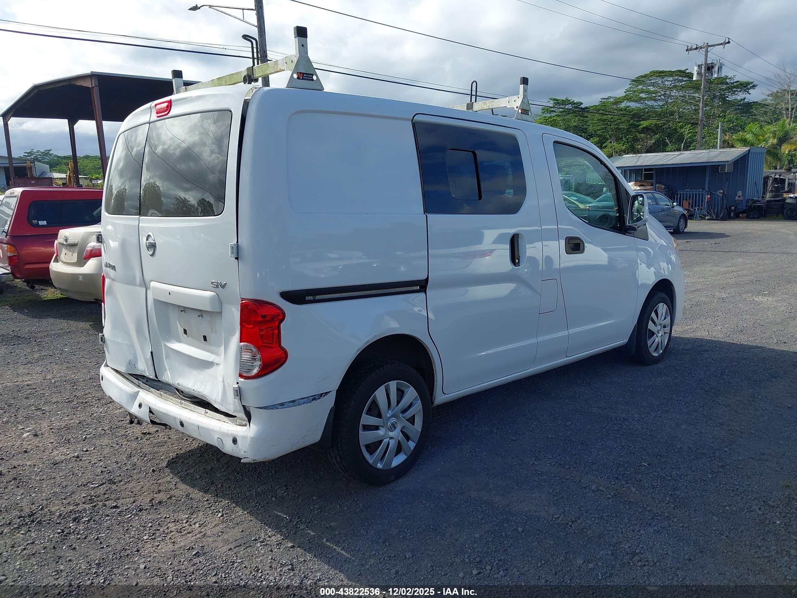 NISSAN NV200 image 4