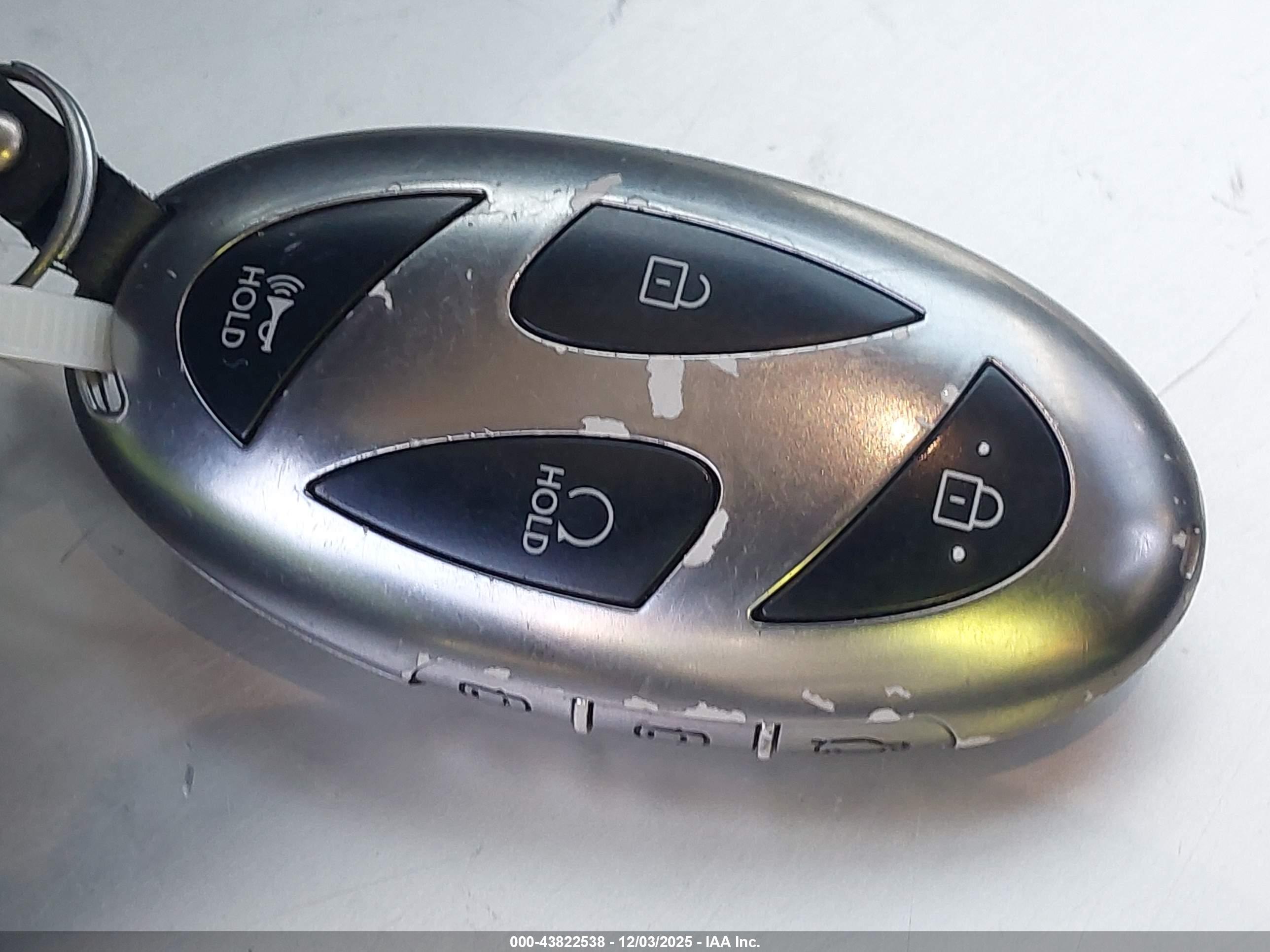 HYUNDAI SANTA image 11