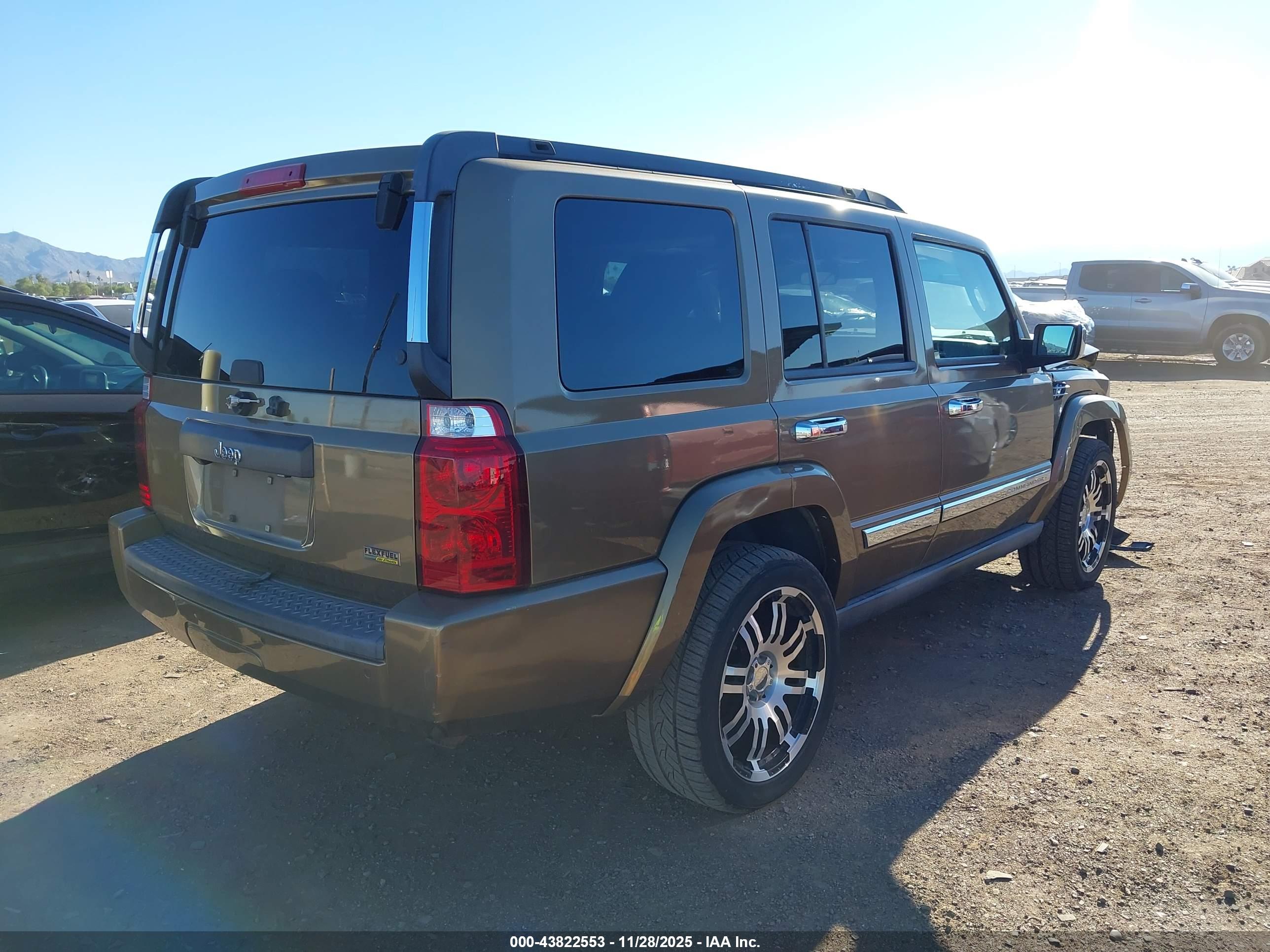 JEEP COMMANDER image 4
