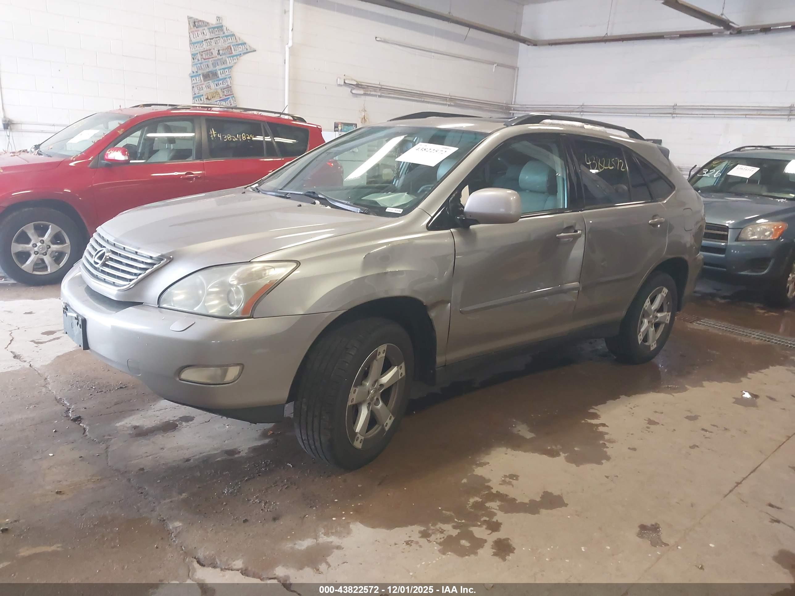 LEXUS RX image 2