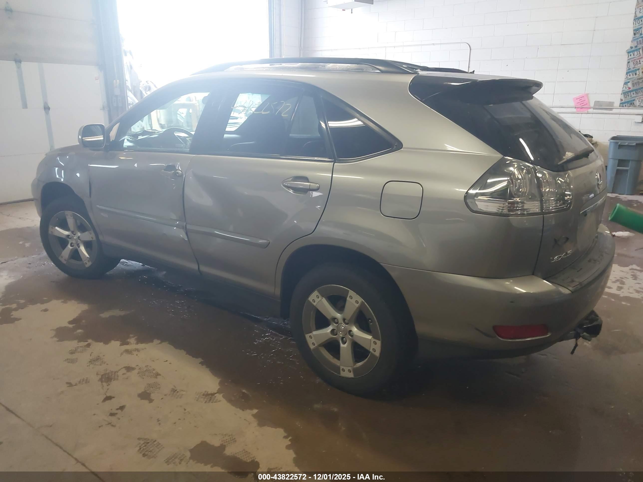 LEXUS RX image 3