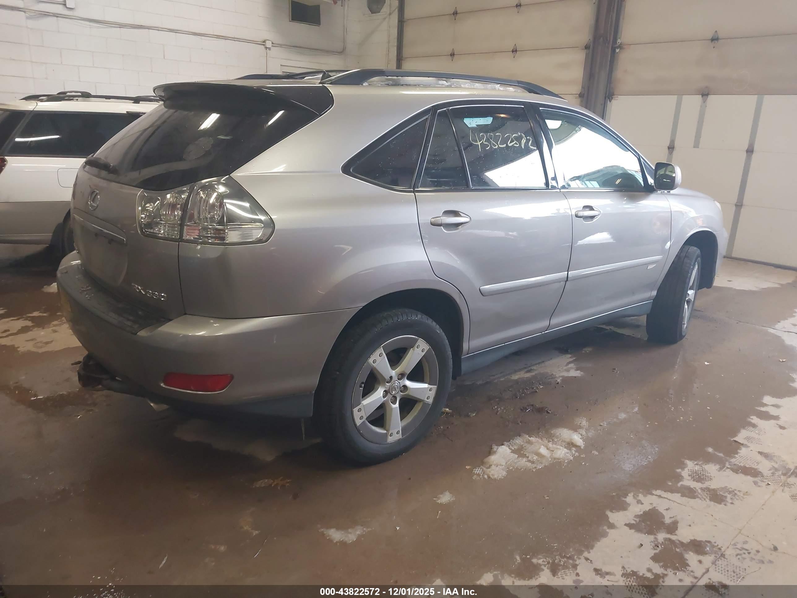 LEXUS RX image 4