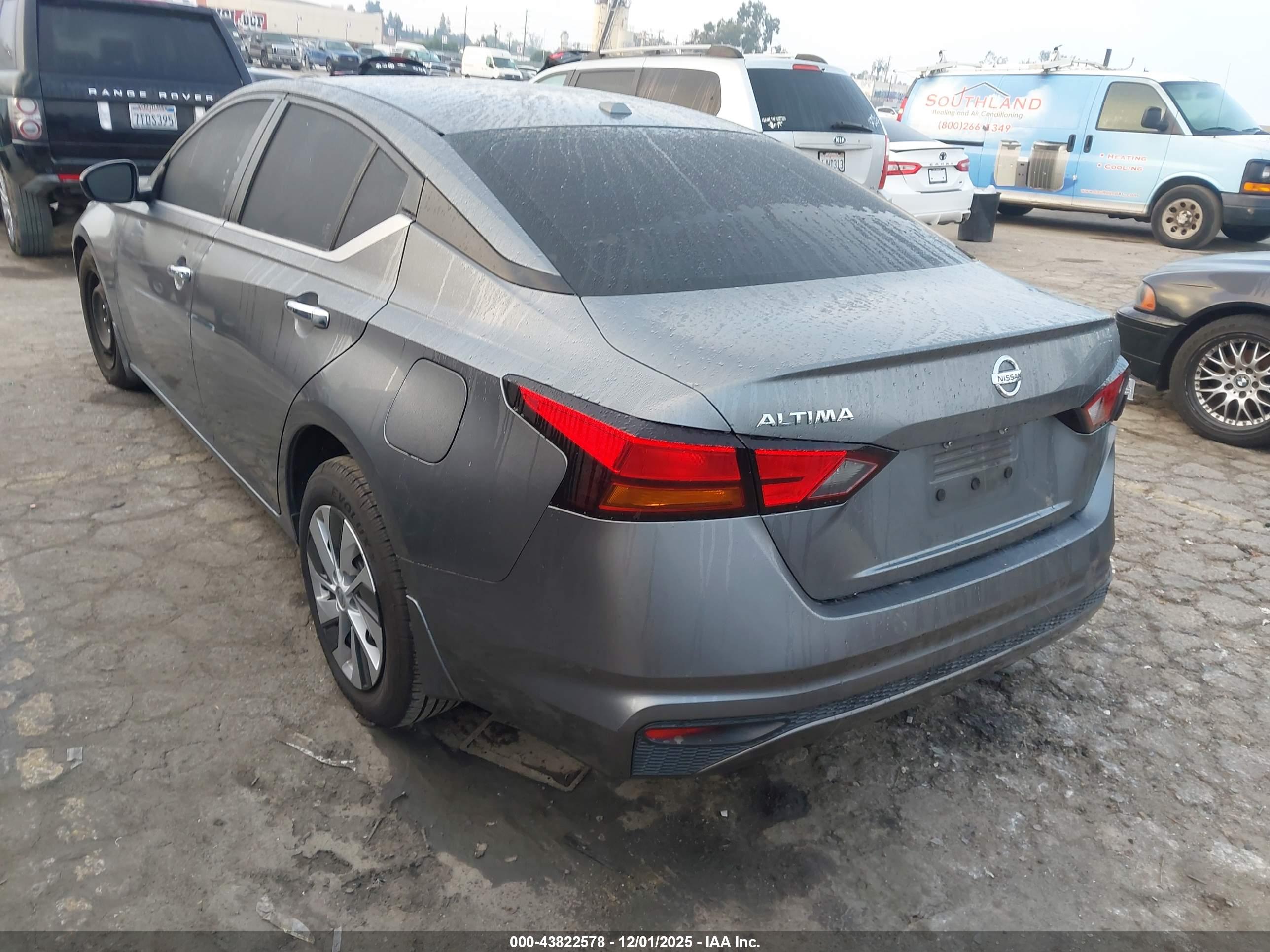 NISSAN ALTIMA image 3
