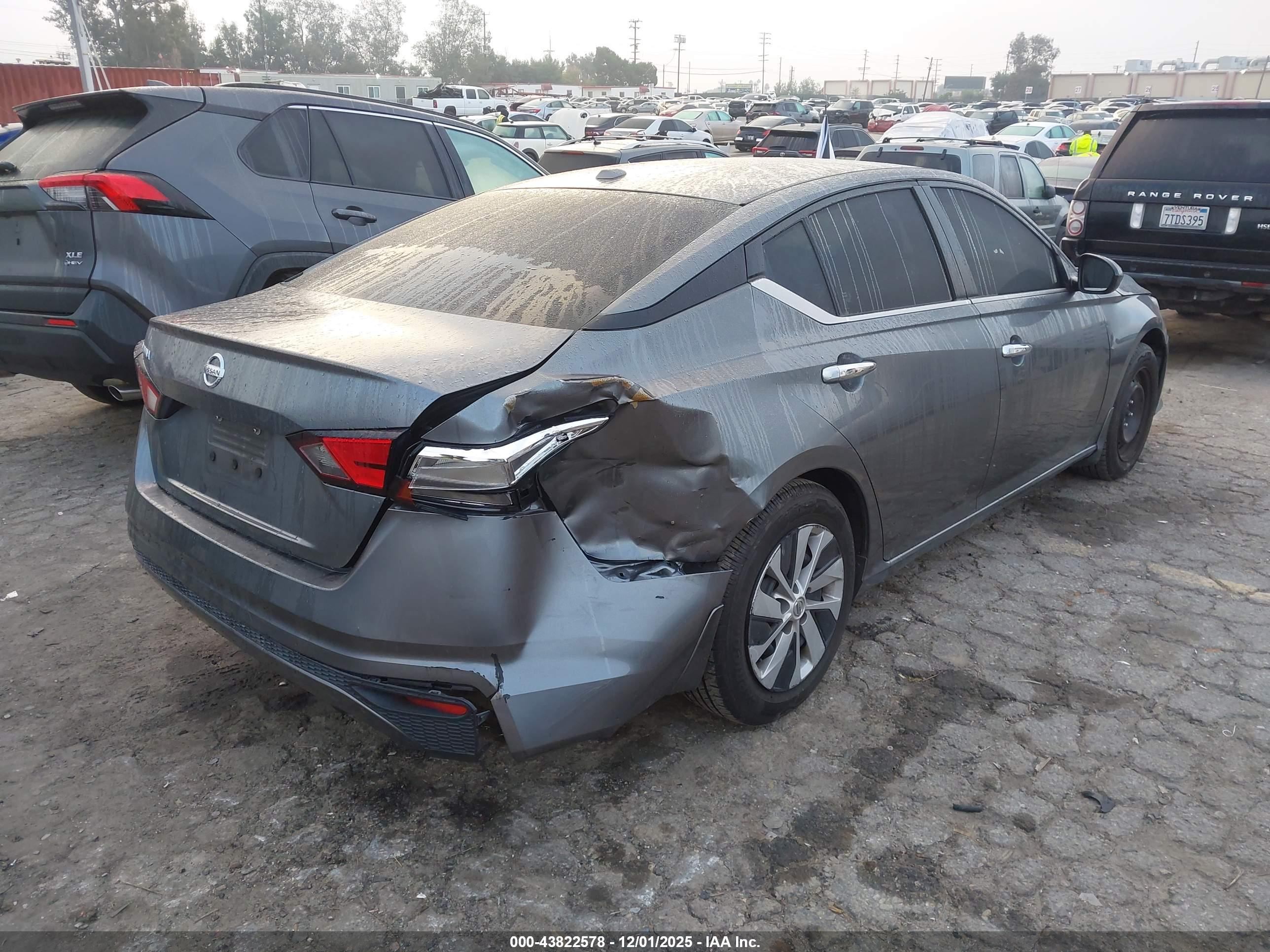 NISSAN ALTIMA image 4