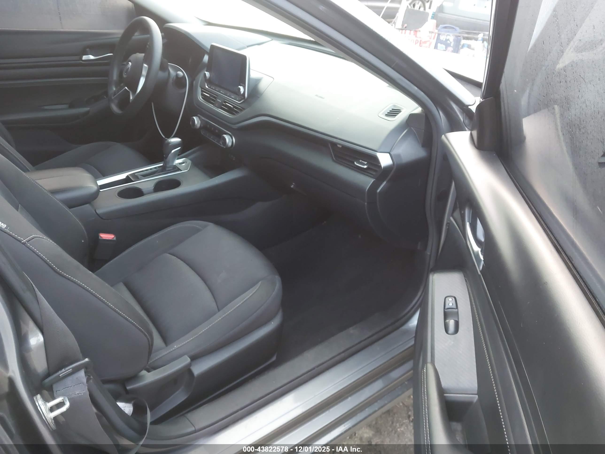 NISSAN ALTIMA image 5