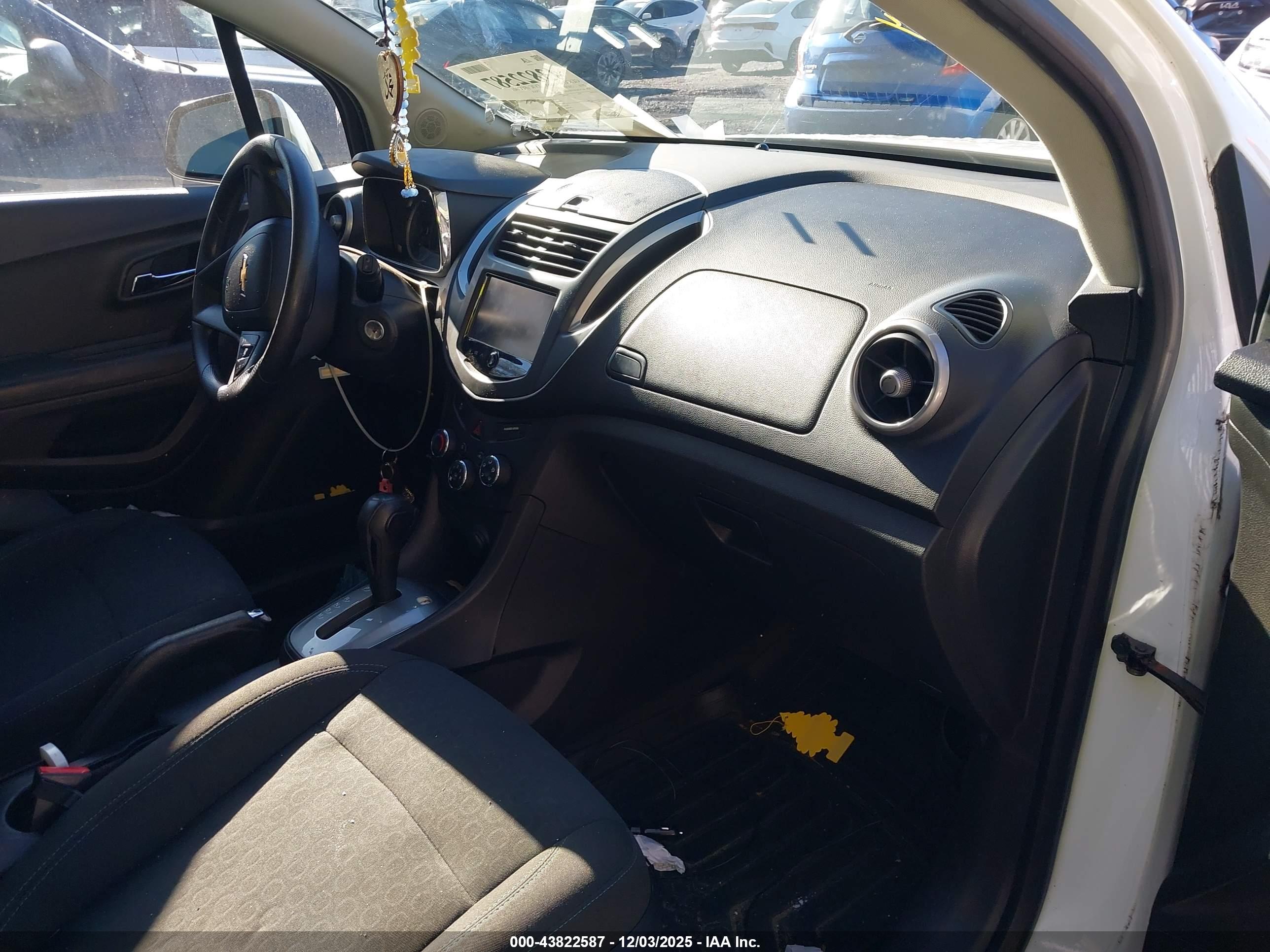 CHEVROLET TRAX image 5