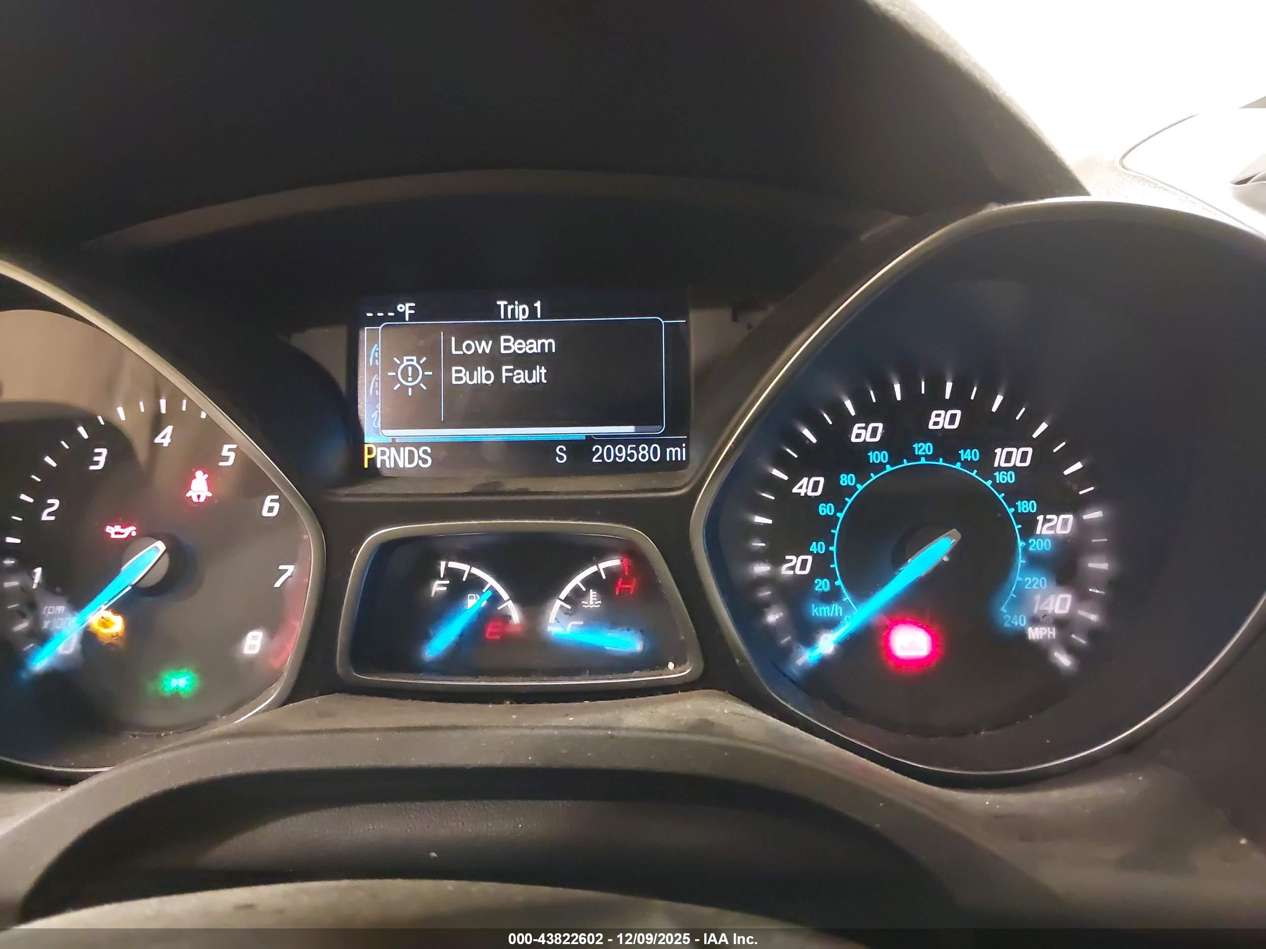 FORD ESCAPE image 7